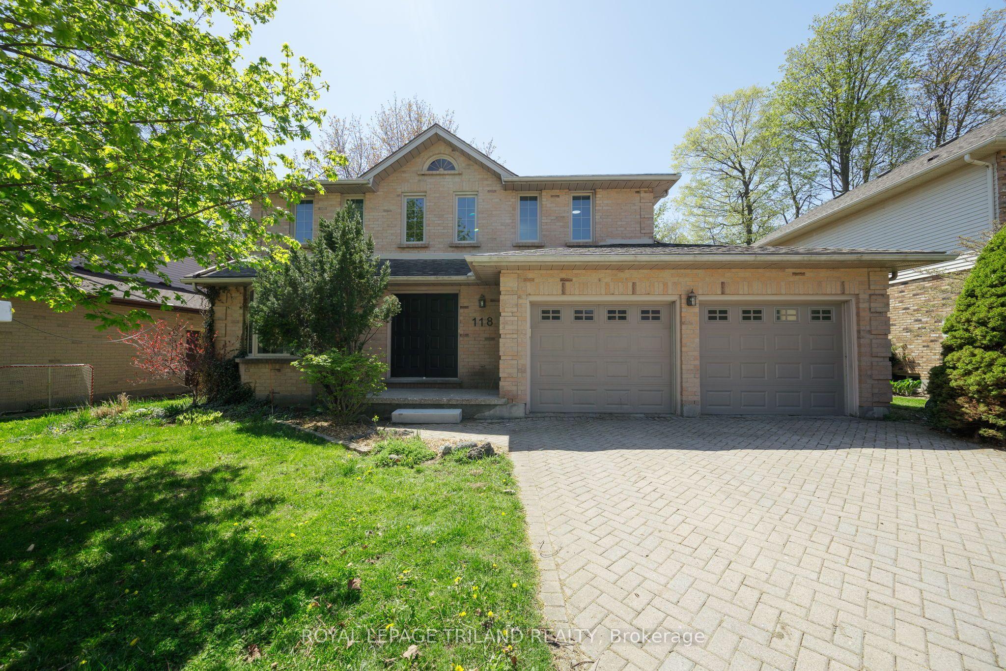 118 Deer Valley Crescent — photo 1