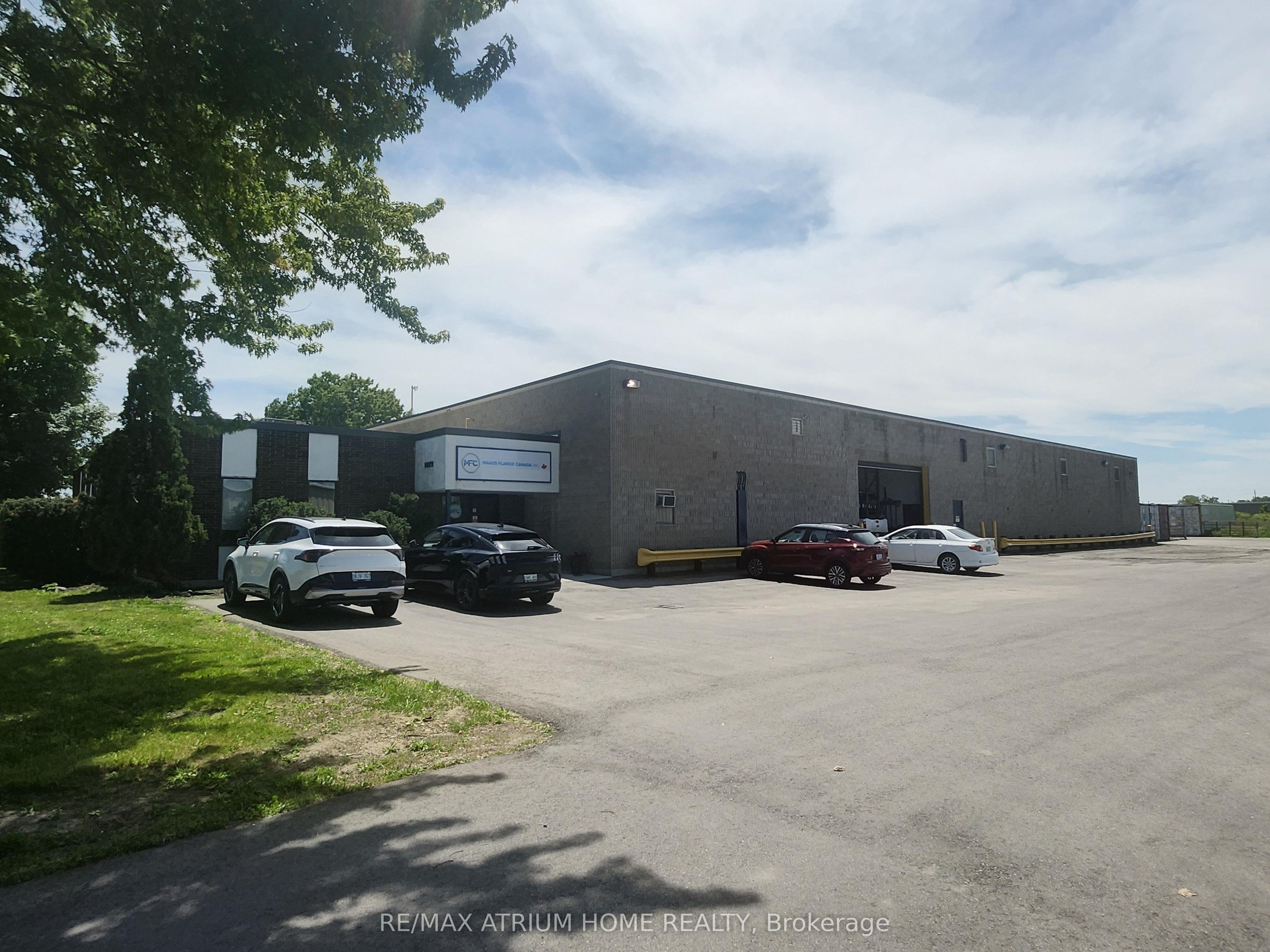 1019 Adelaide Street S — photo 1