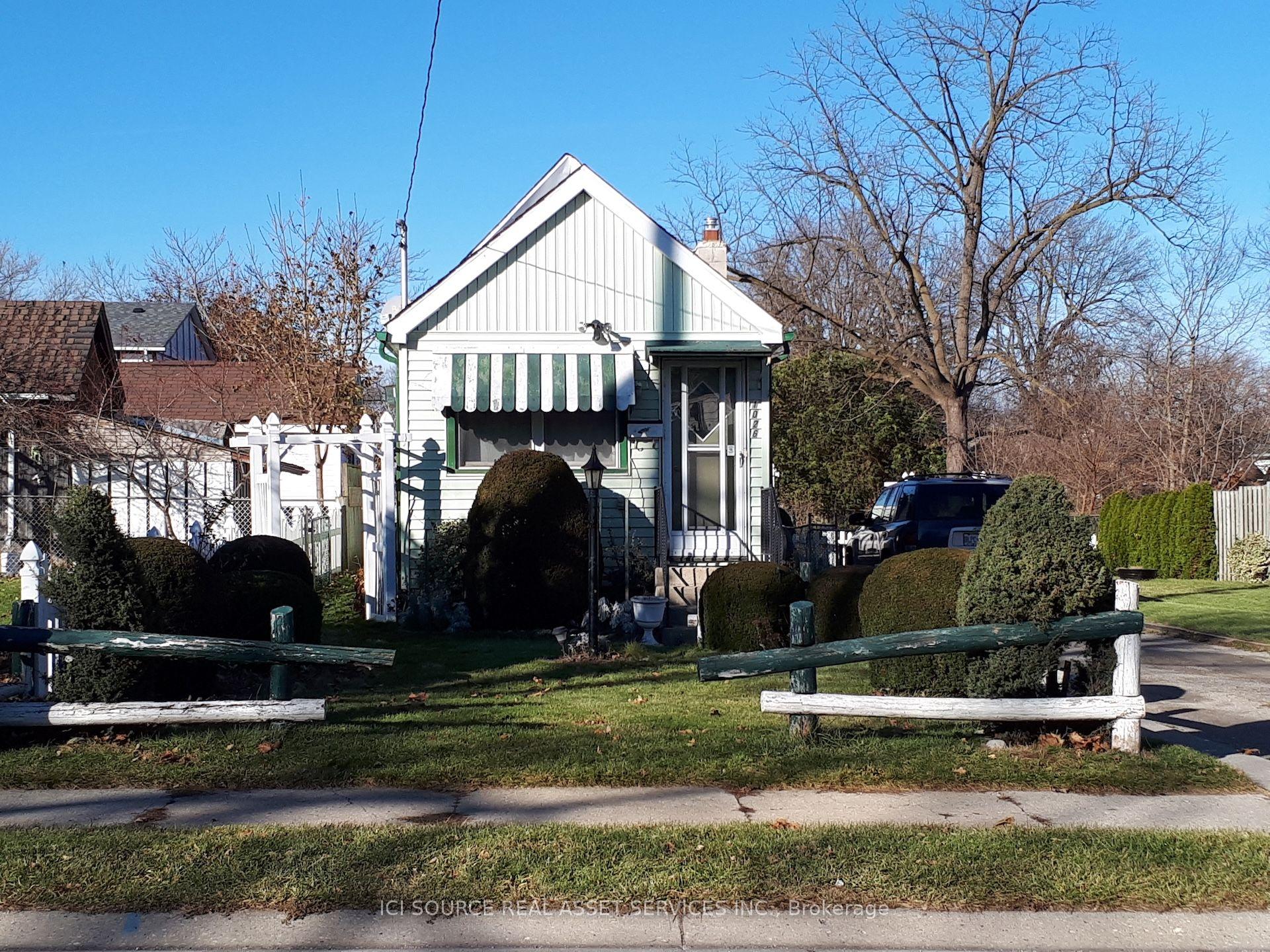 1026 York Street — photo 1