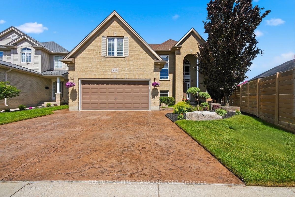 1694 Green Gables Road — photo 1