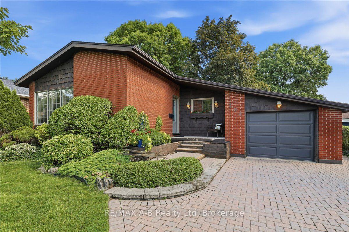204 Base Line Road W — photo 1