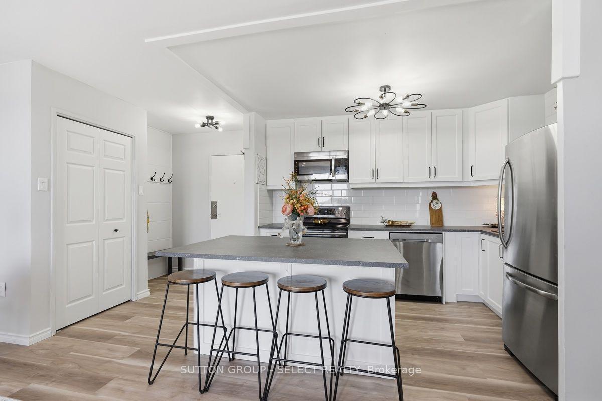 583 MORNINGTON AVE Avenue, Unit 808 — photo 1
