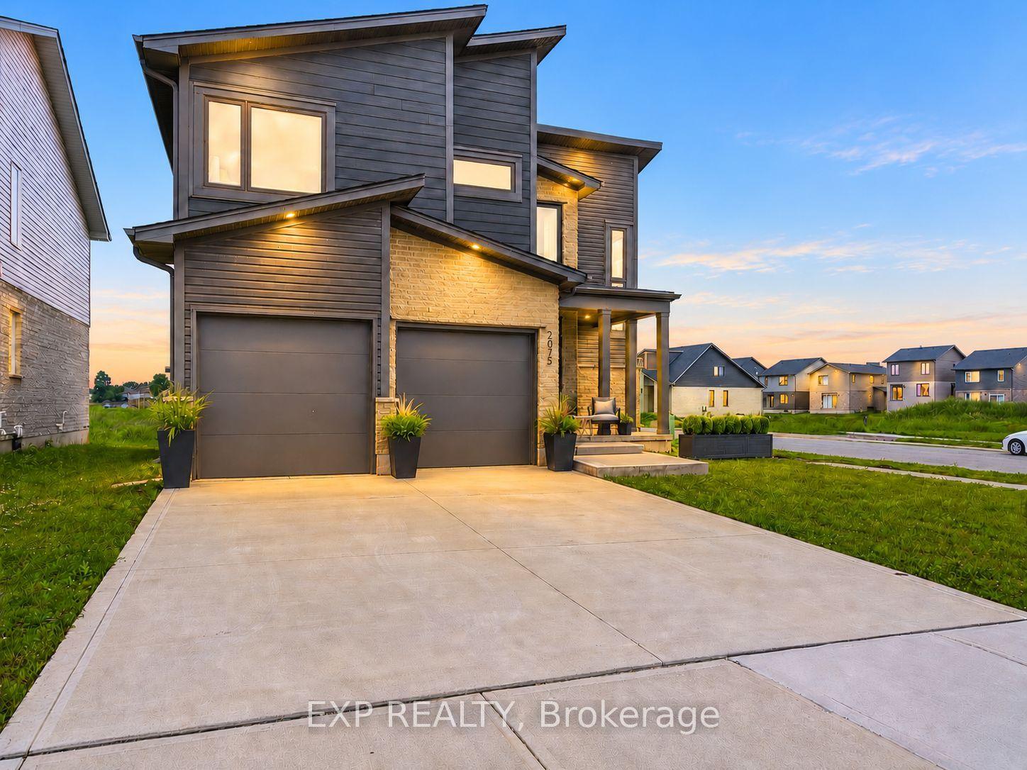 2075 Evans Boulevard — photo 1