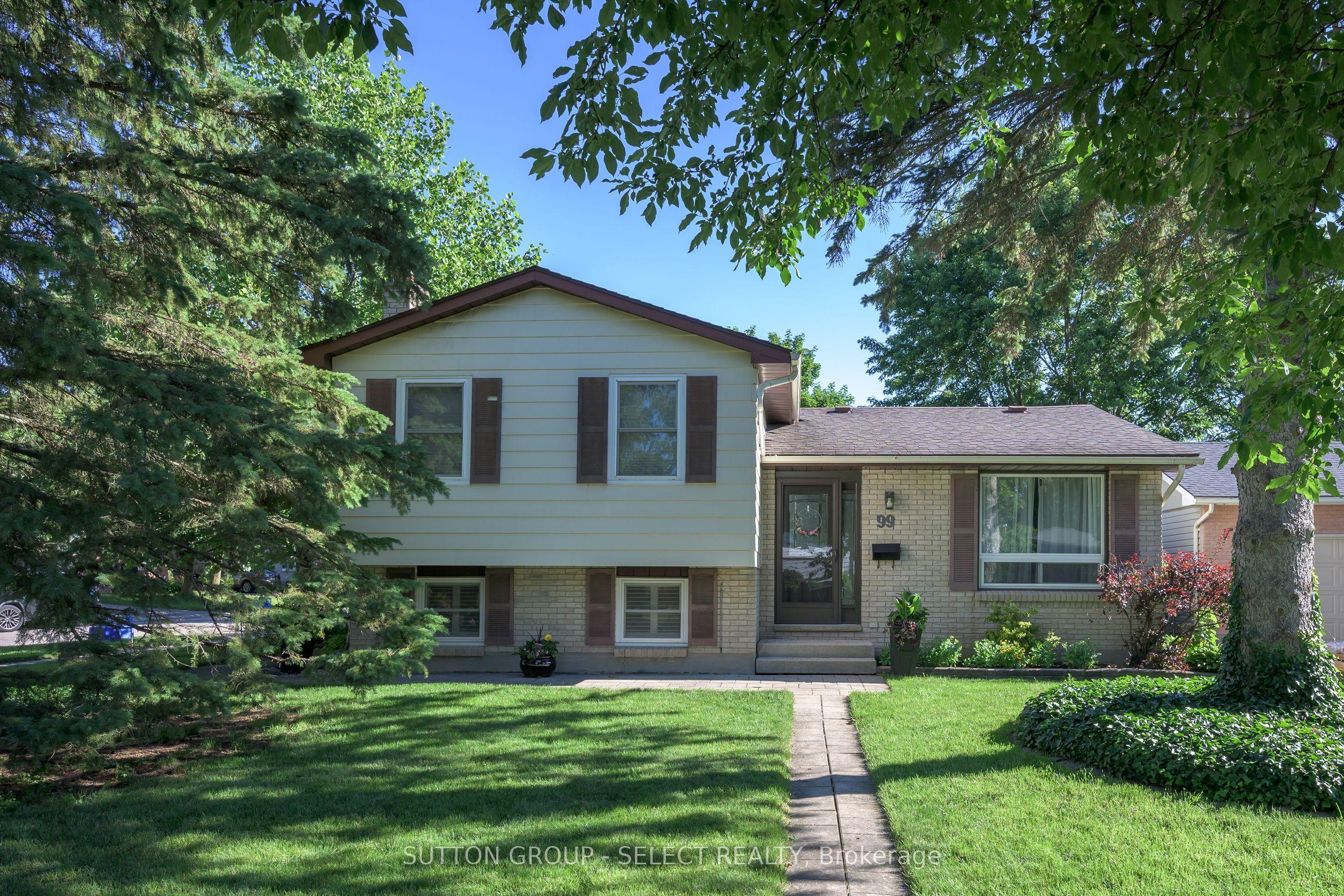 99 Inverary Crescent — photo 1