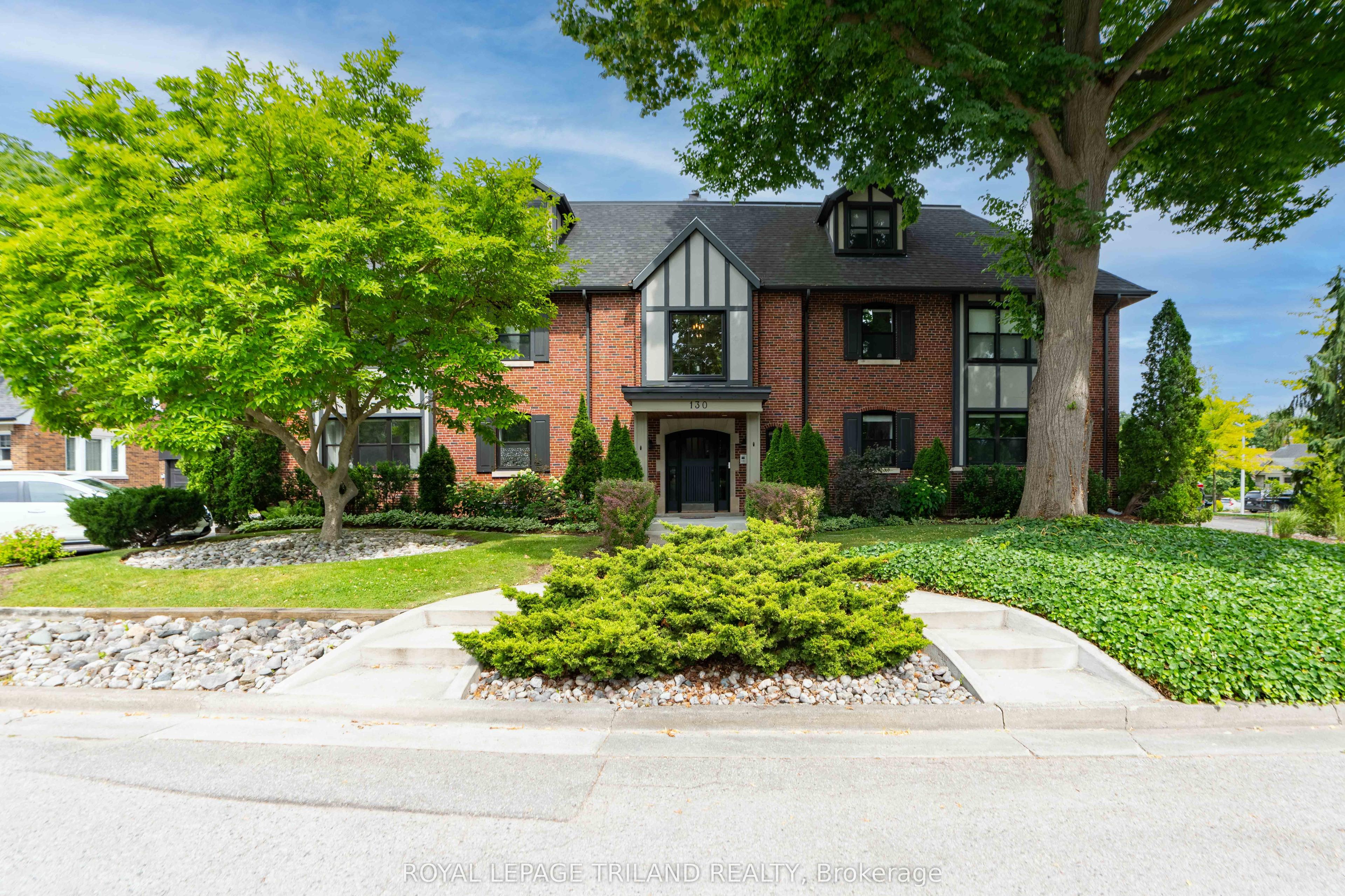 130 Windsor Crescent, Unit 3 — photo 1