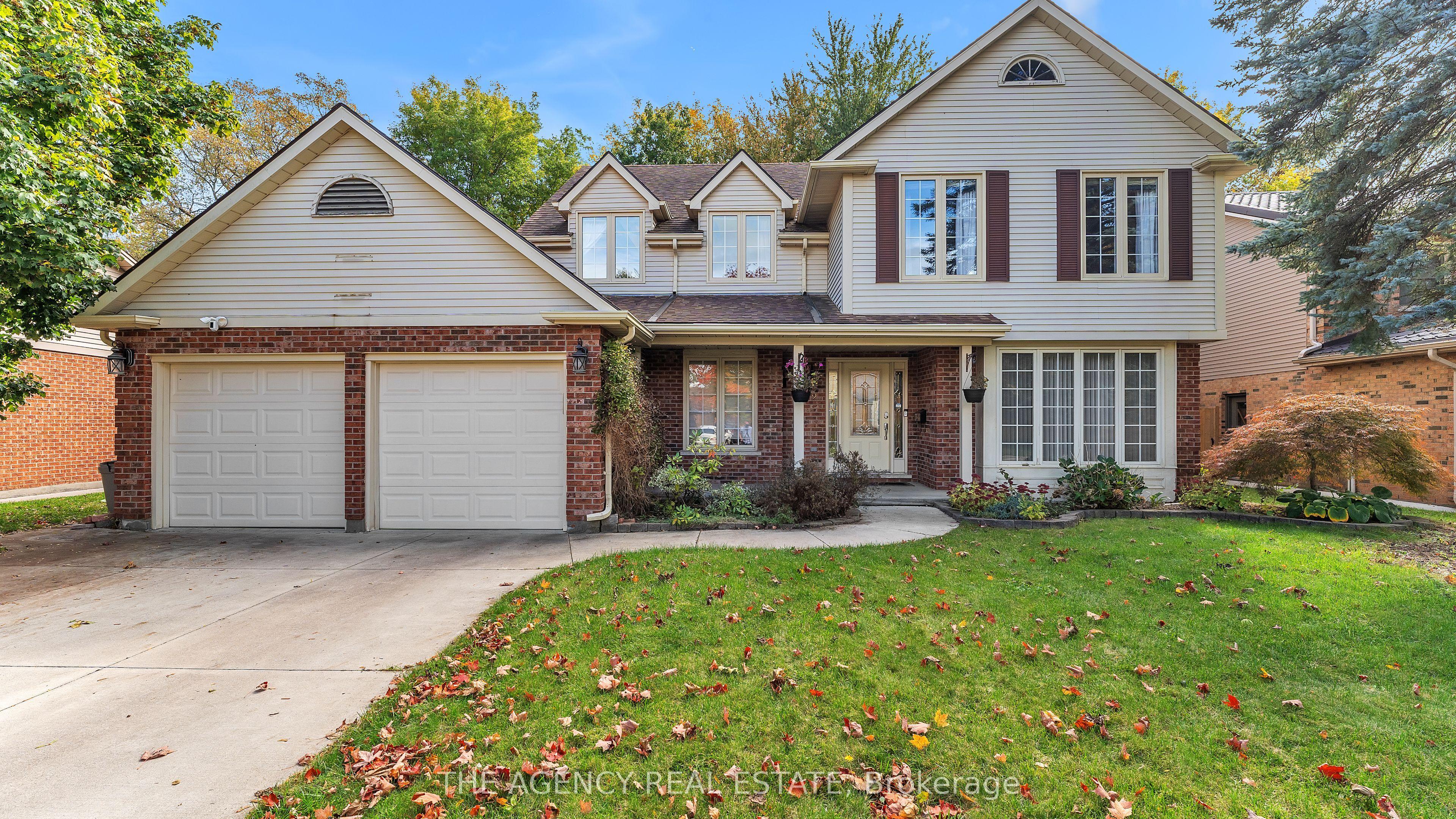 32 Glenview Crescent — photo 1