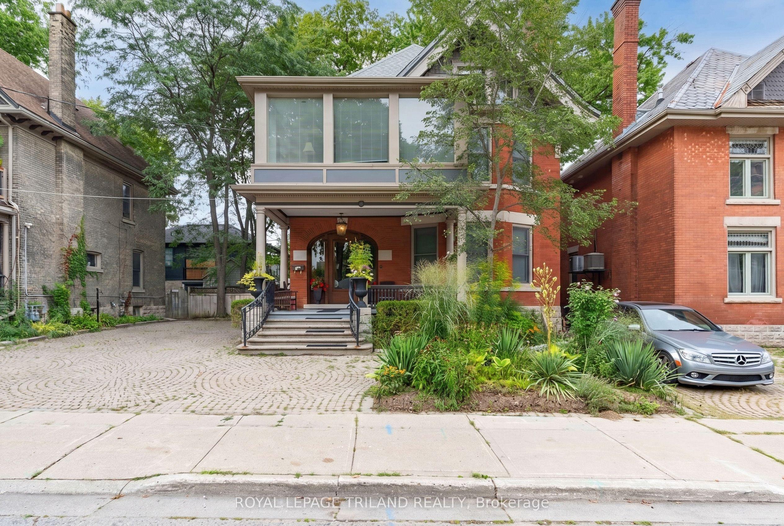 98 Central Avenue — photo 1
