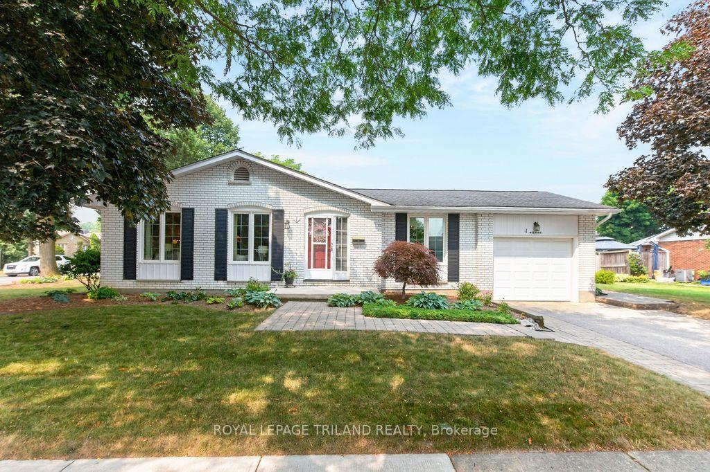 1 Milford Crescent — photo 1