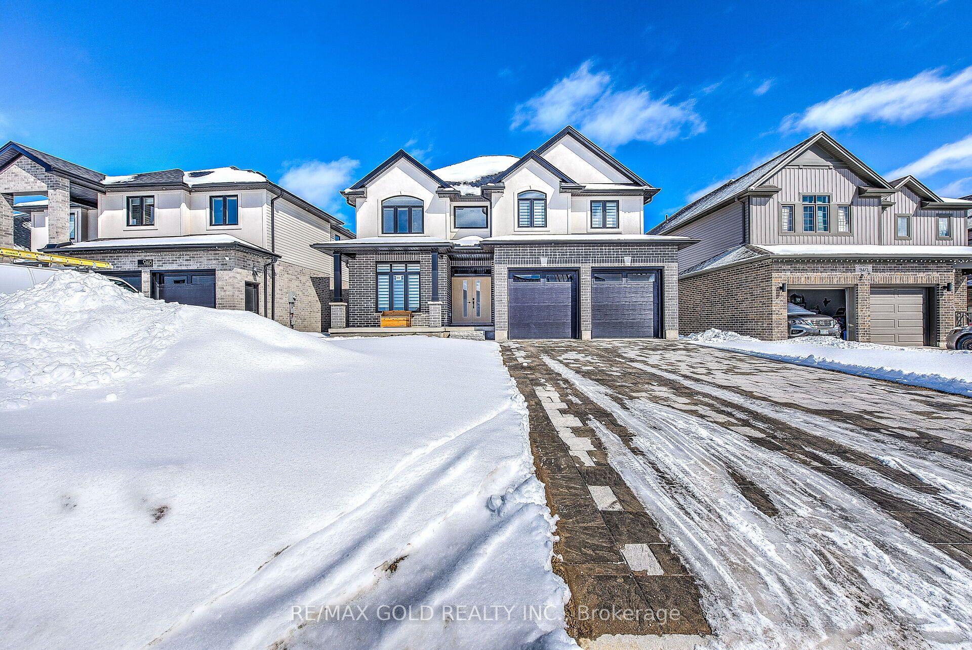 944 Trailsway Avenue — photo 1
