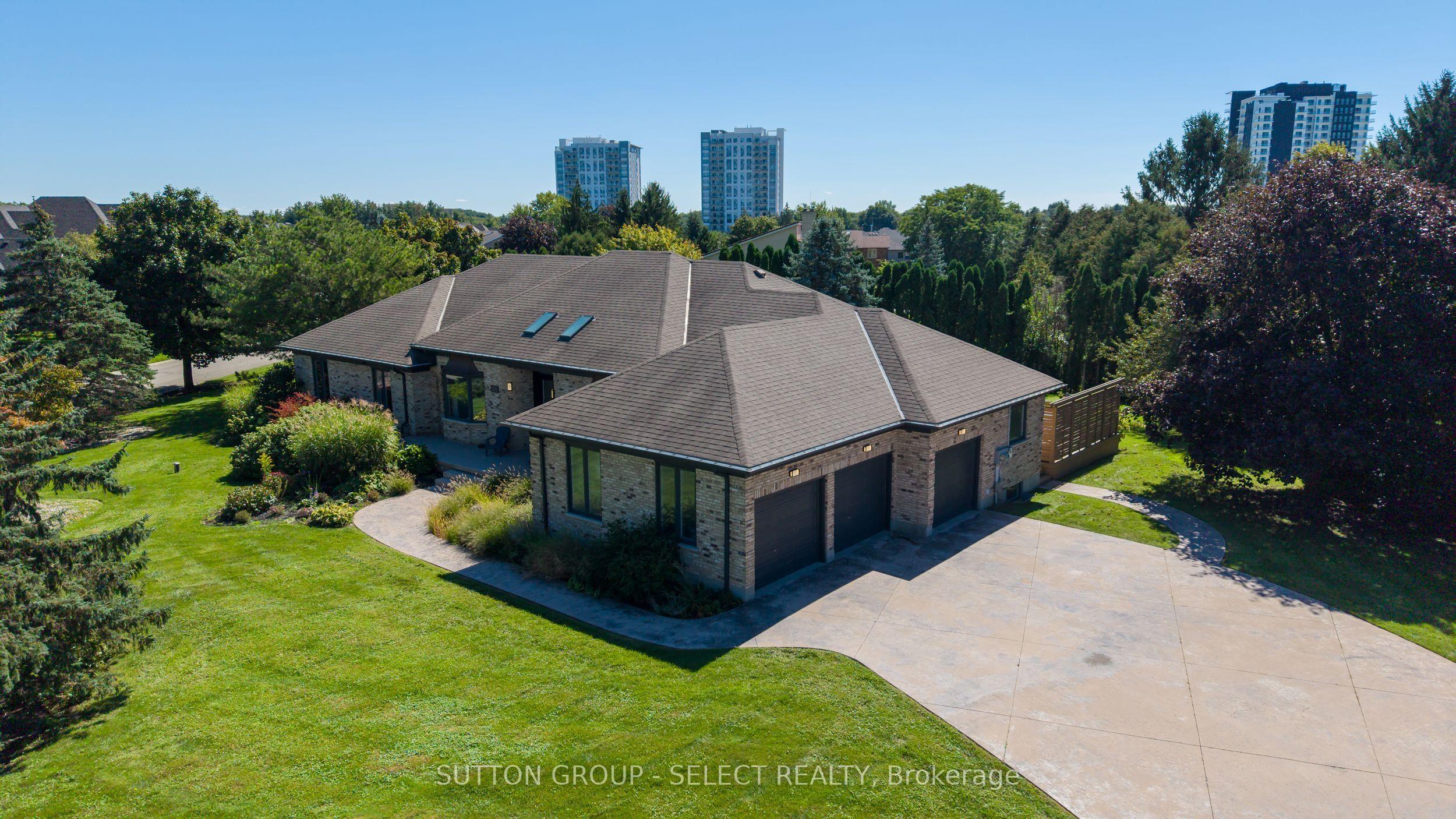 768 Franklinway Crescent — photo 1