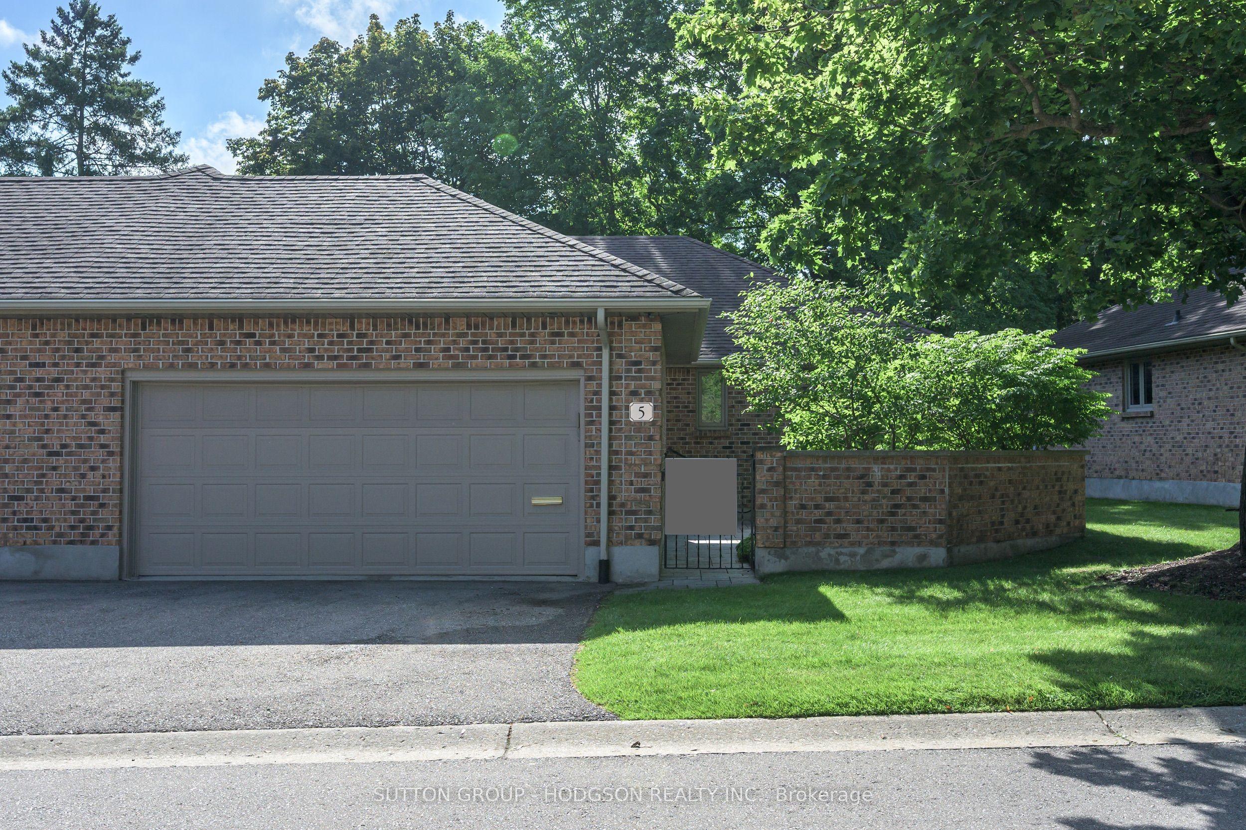 1443 Commissioners Road W, Unit 5 — photo 1