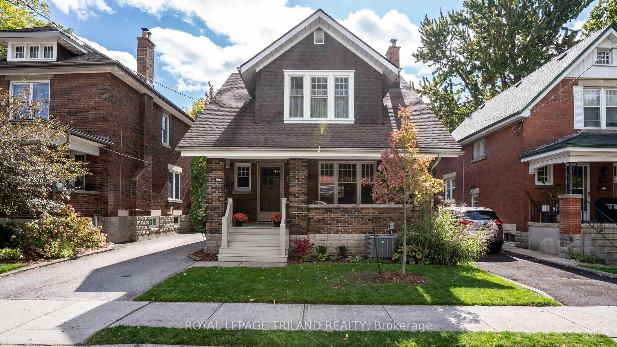 7 ERIE Avenue — photo 1