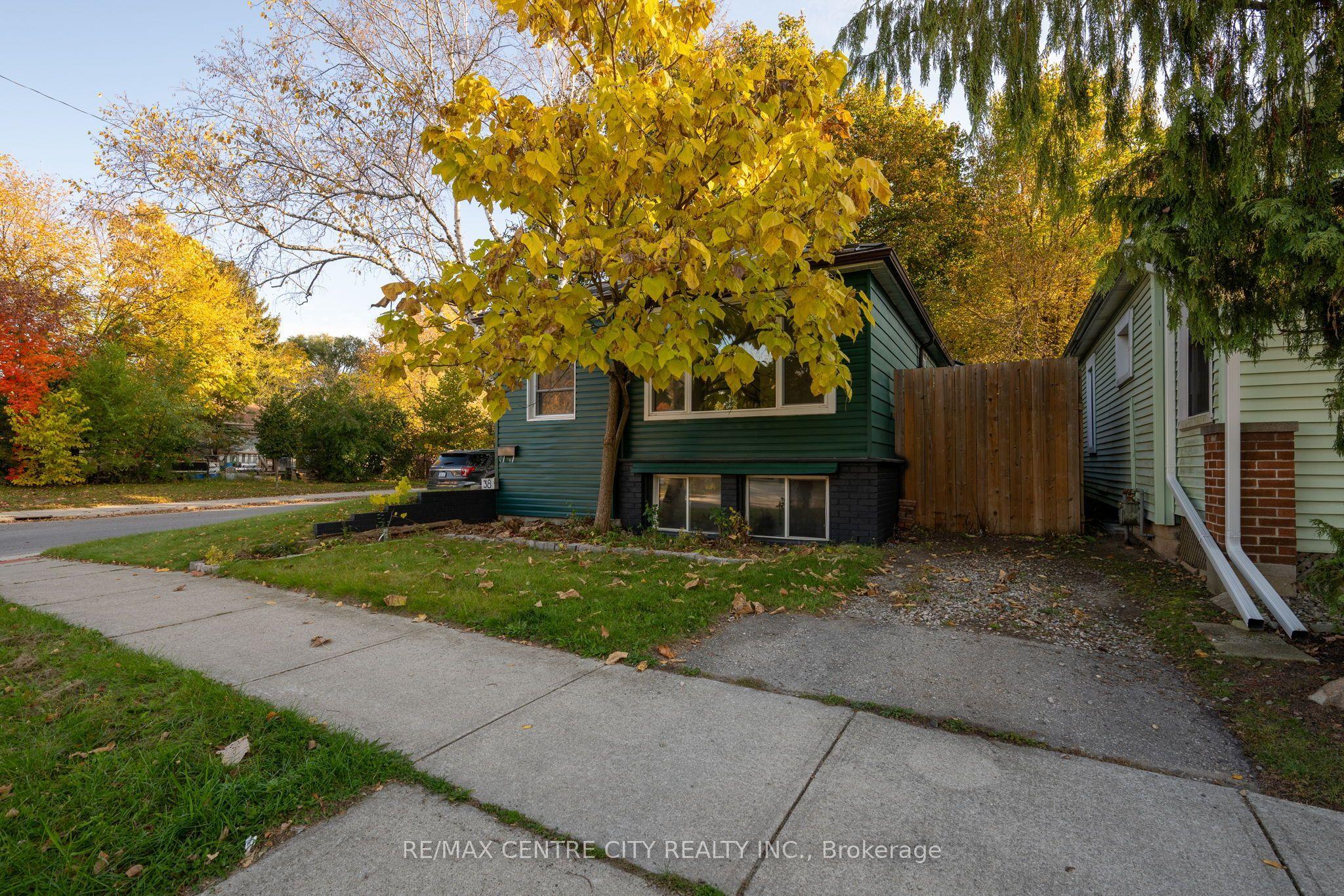 38 Boullee Street — photo 1