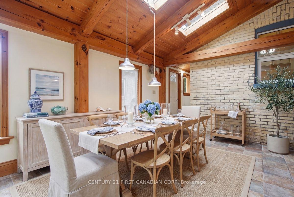 834 Colborne Street — photo 1