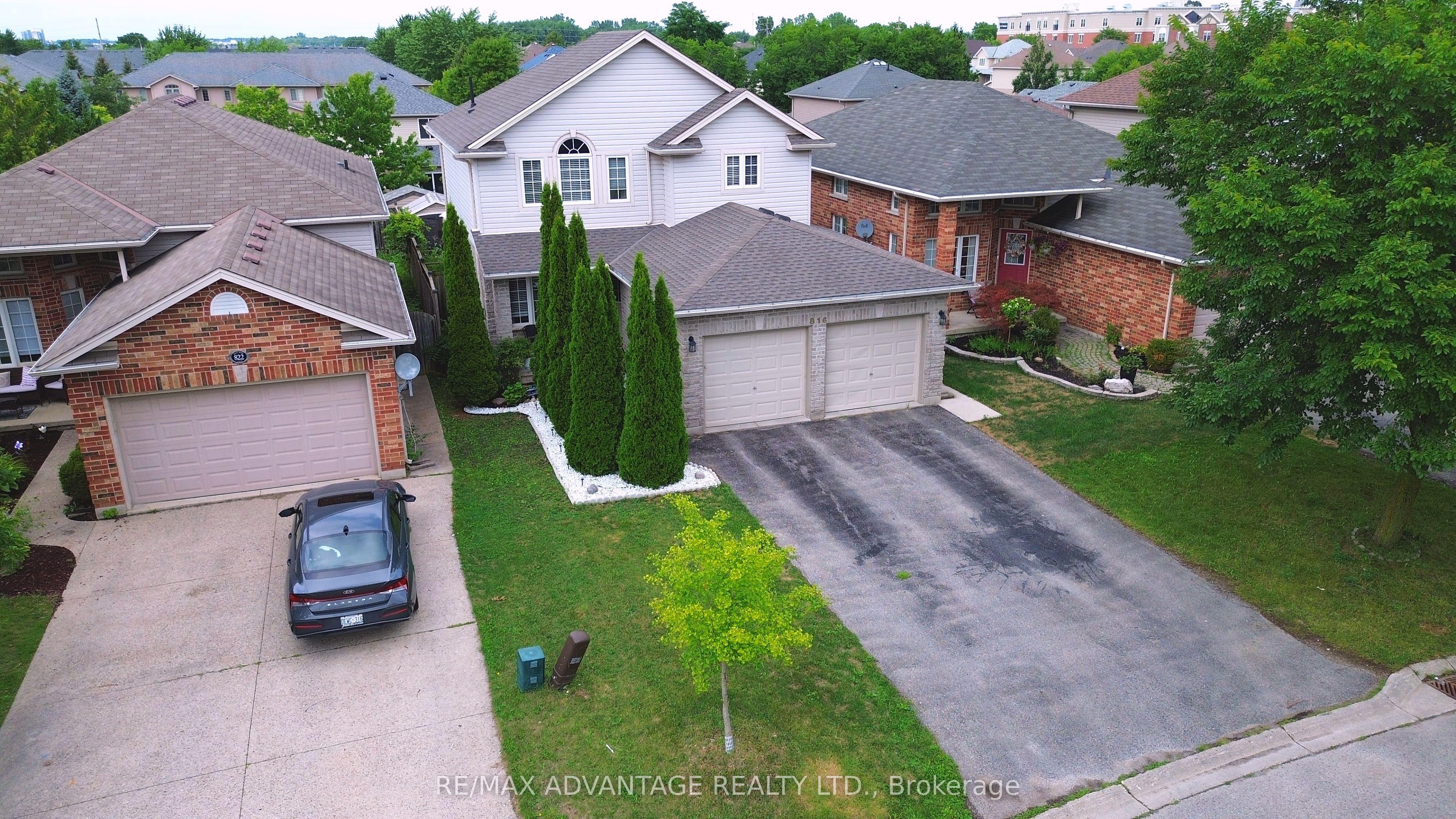 816 Wild Rose Lane S — photo 1