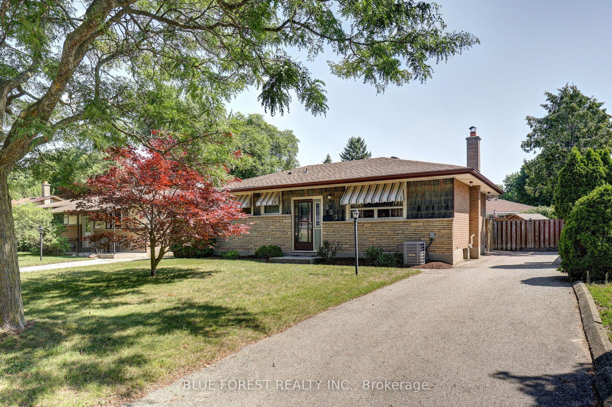 123 Aponi Crescent — photo 1