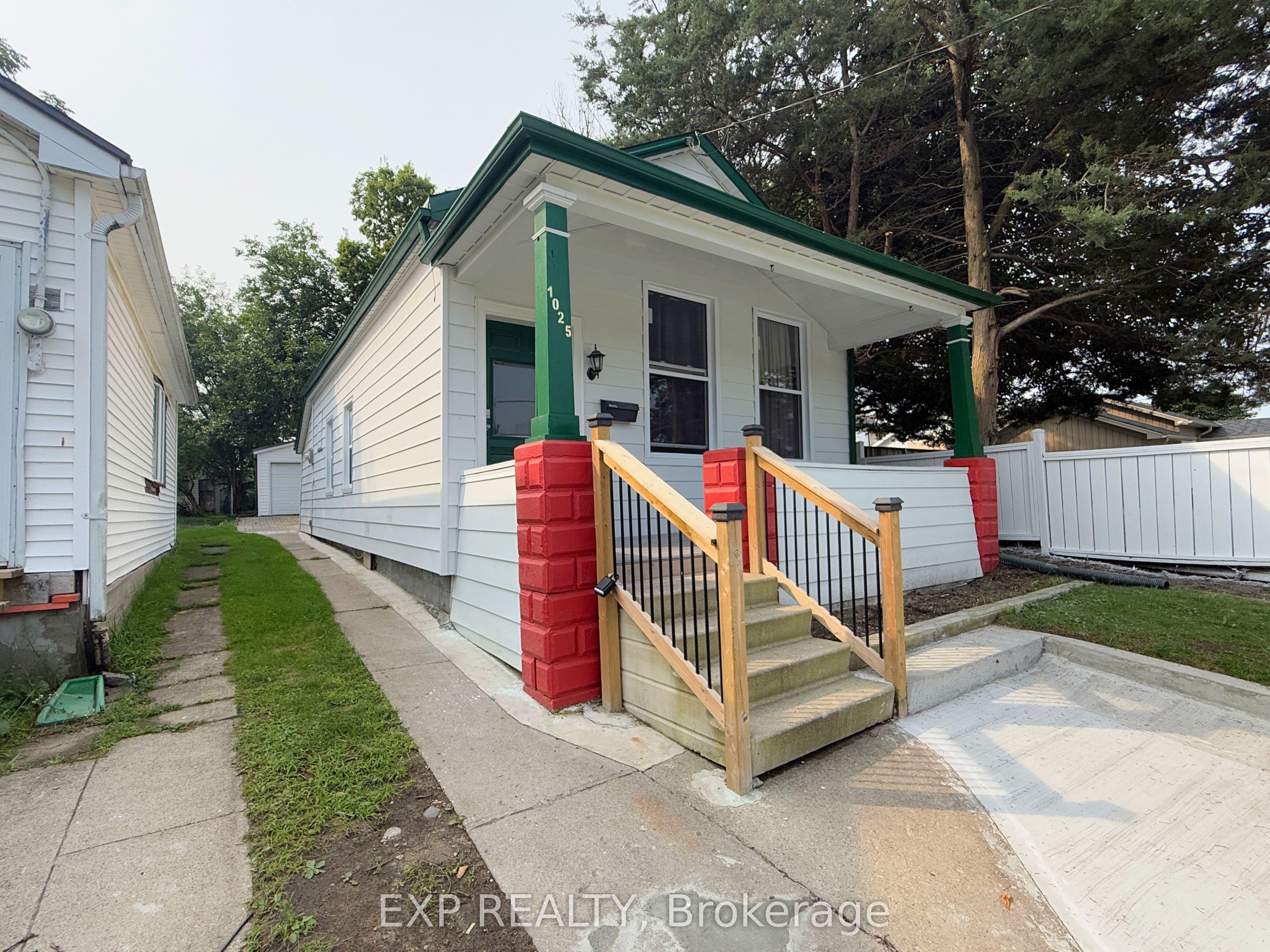 1025 York Street — photo 1