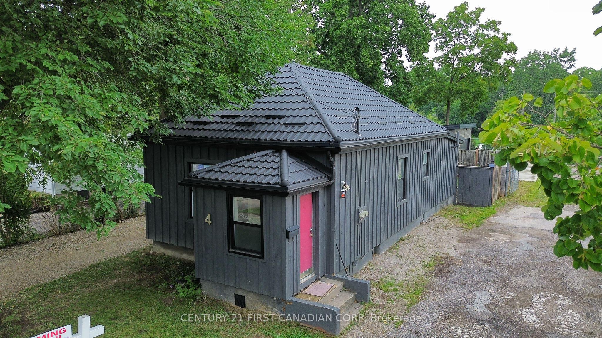 4 Elmwood Place — photo 1