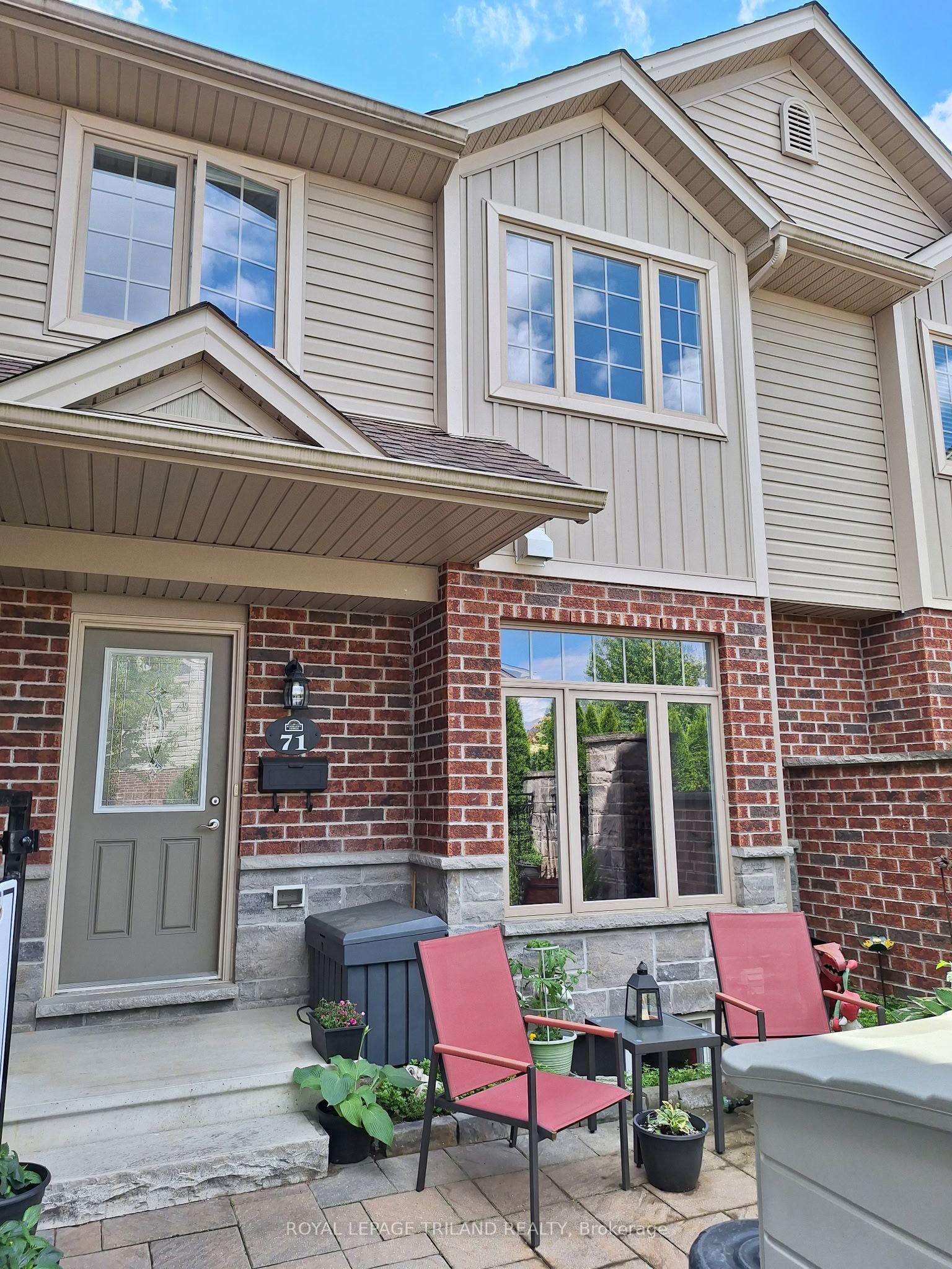 1061 Eagletrace Drive, Unit 71 — photo 1