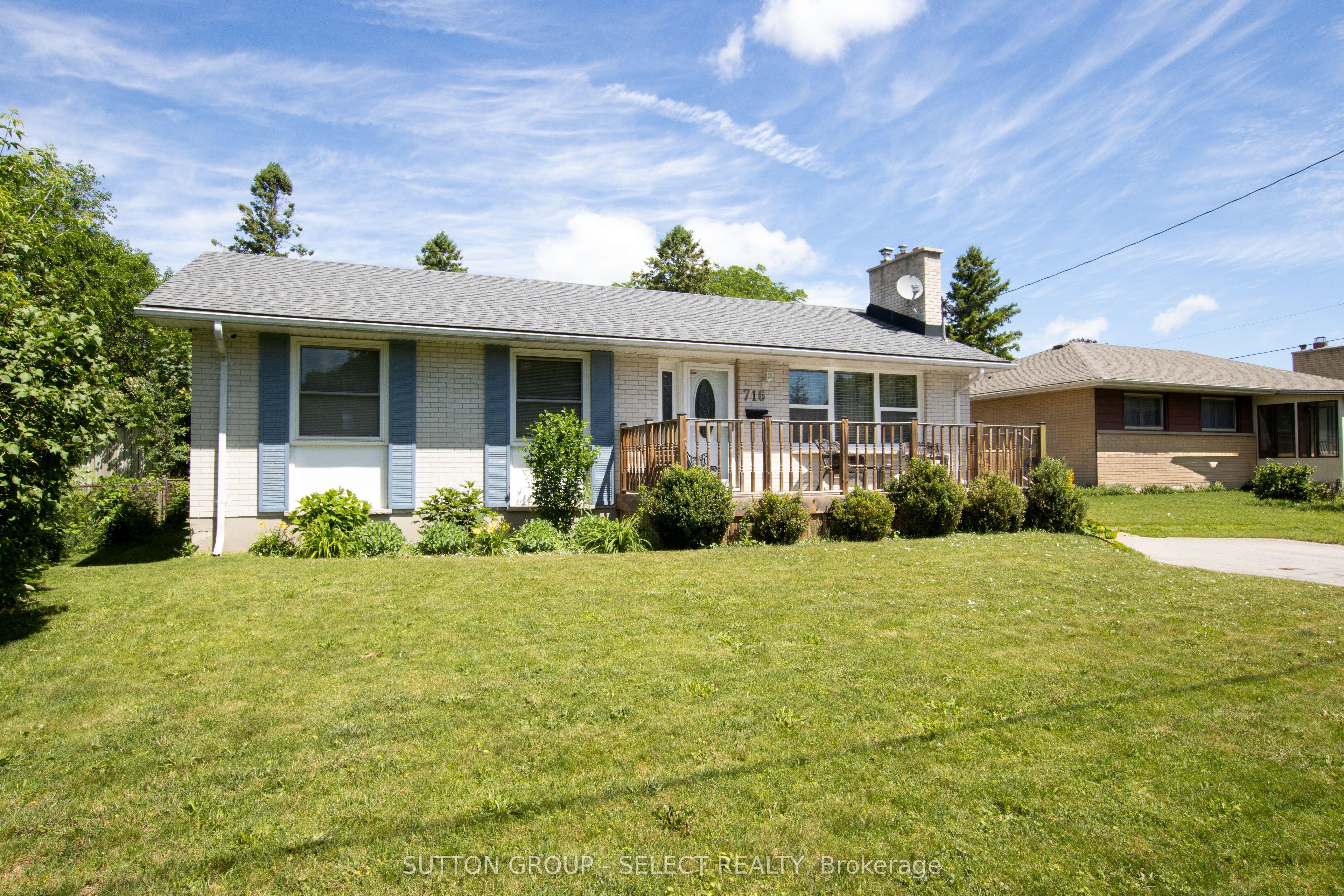 716 Monsarrat Avenue — photo 1