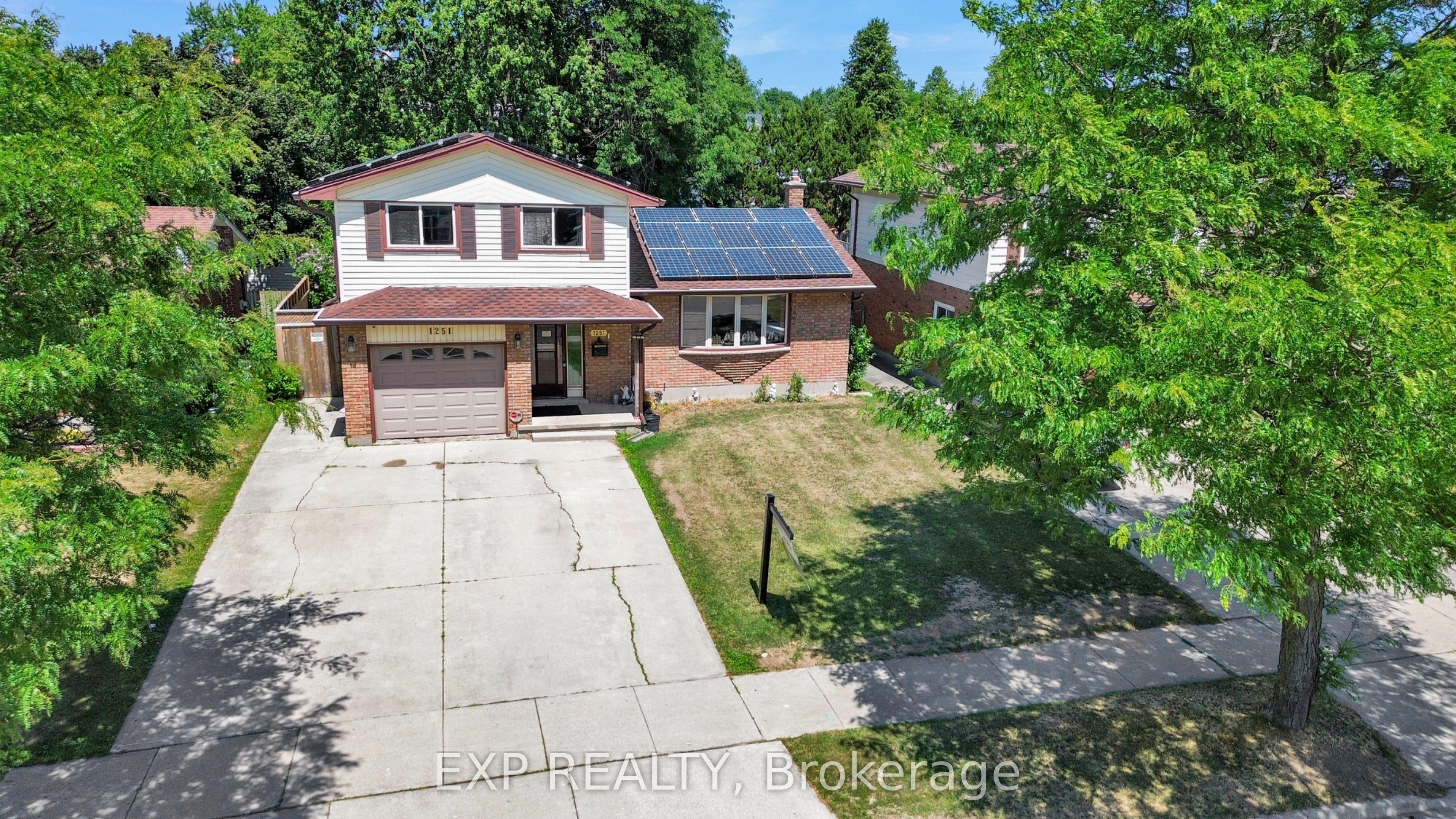 1251 Jalna Boulevard — photo 1