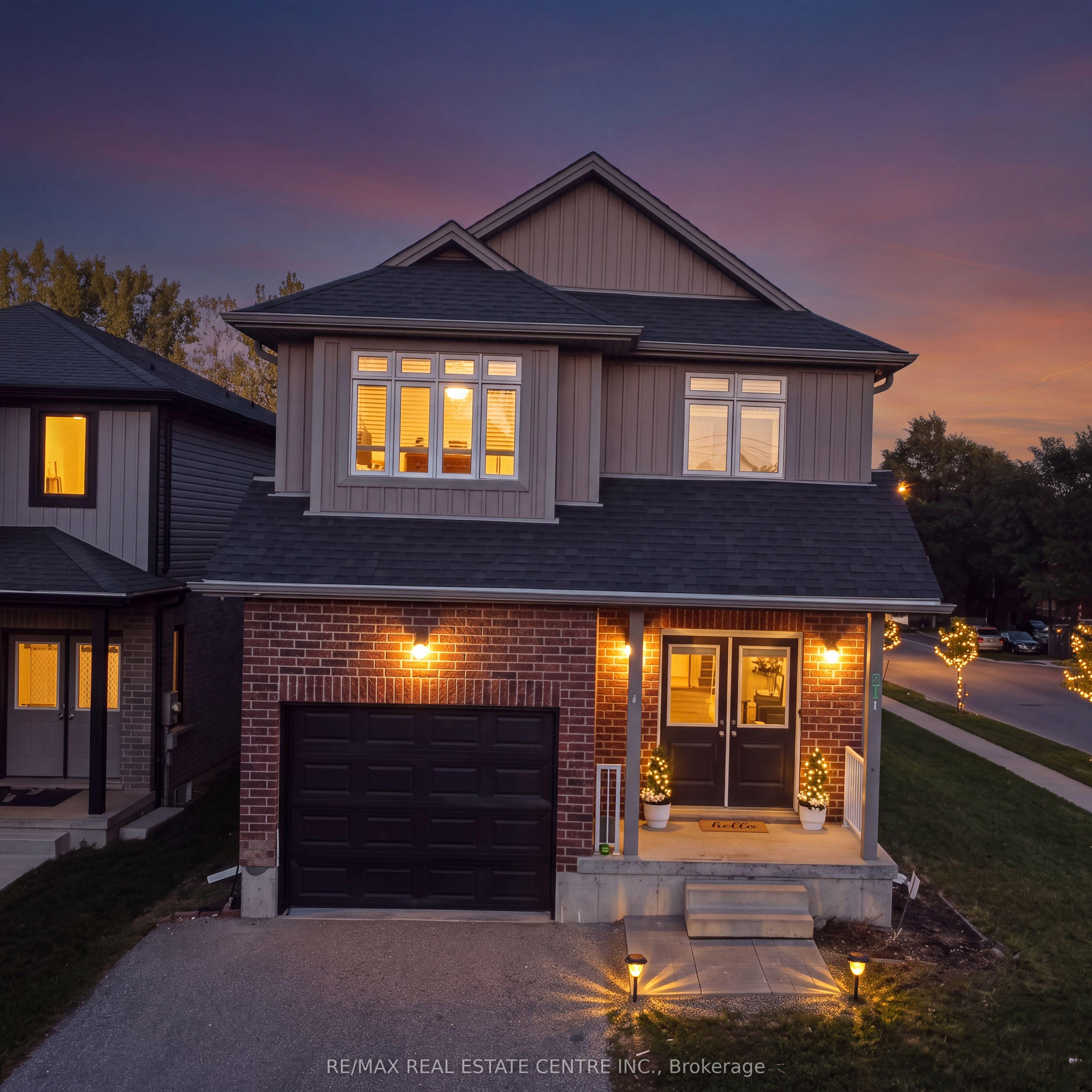 91 Yvonne Crescent — photo 1