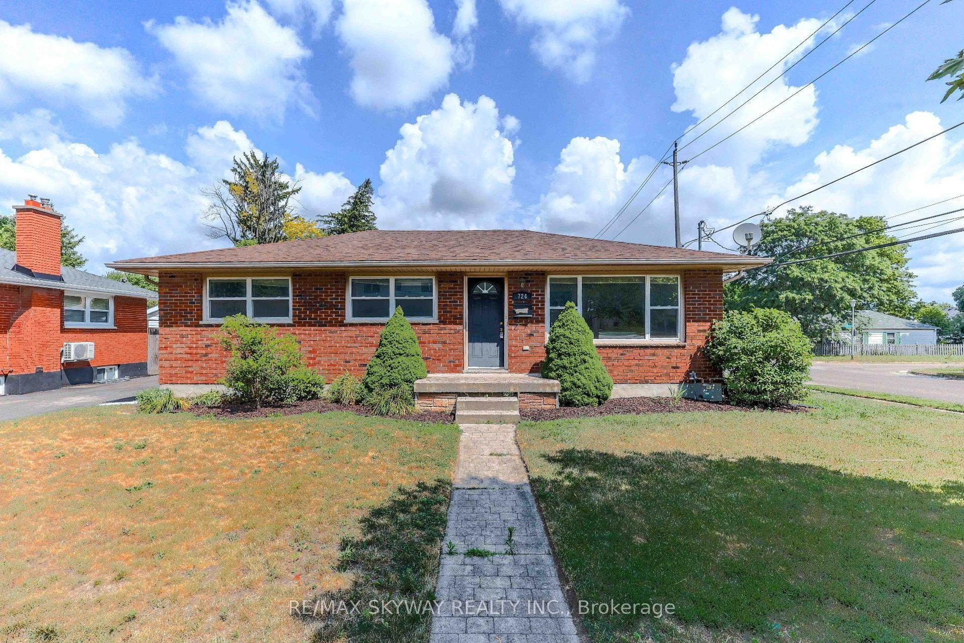 724 BRANT Street — photo 1