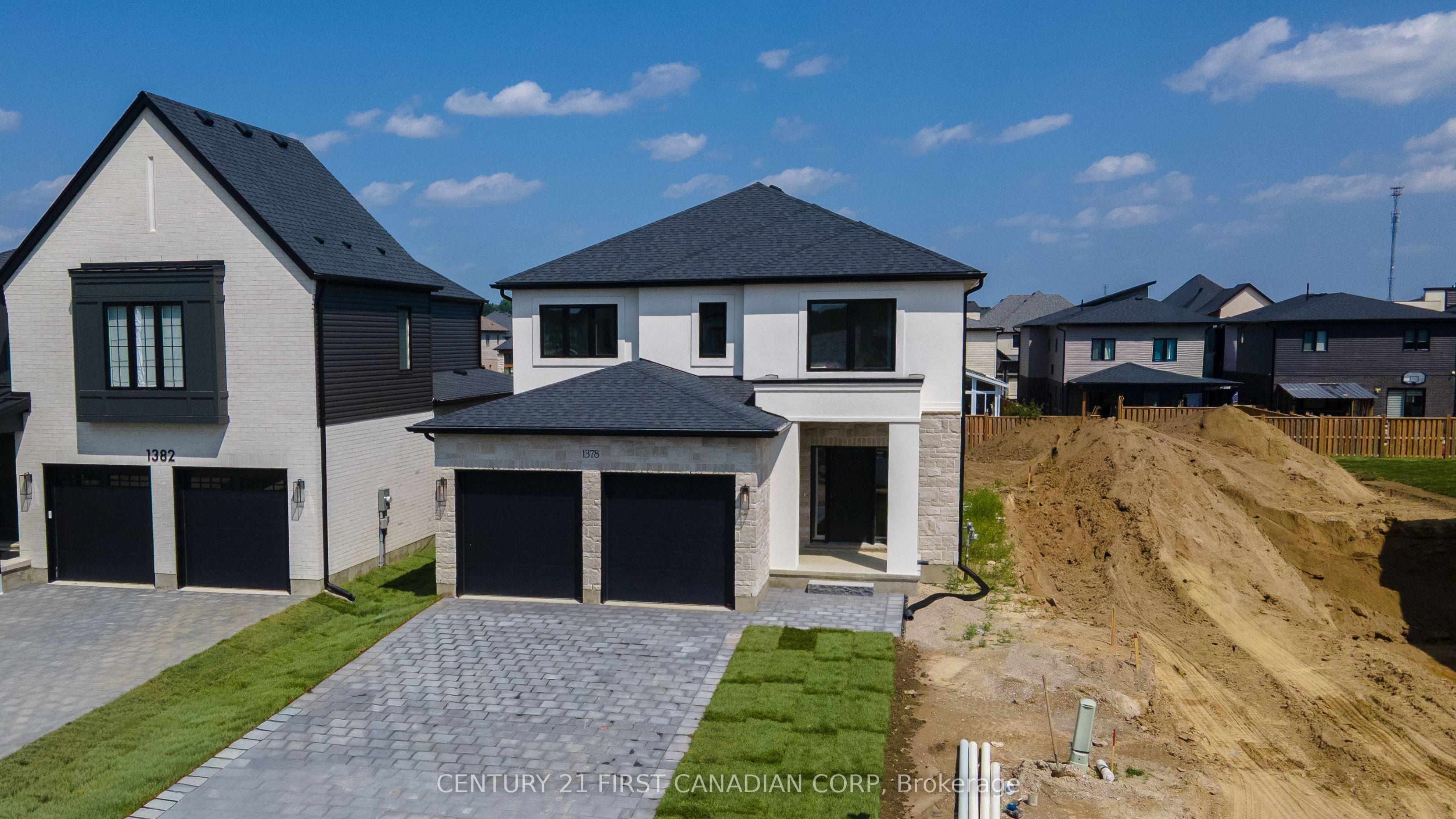 1378 Shields Place — photo 1