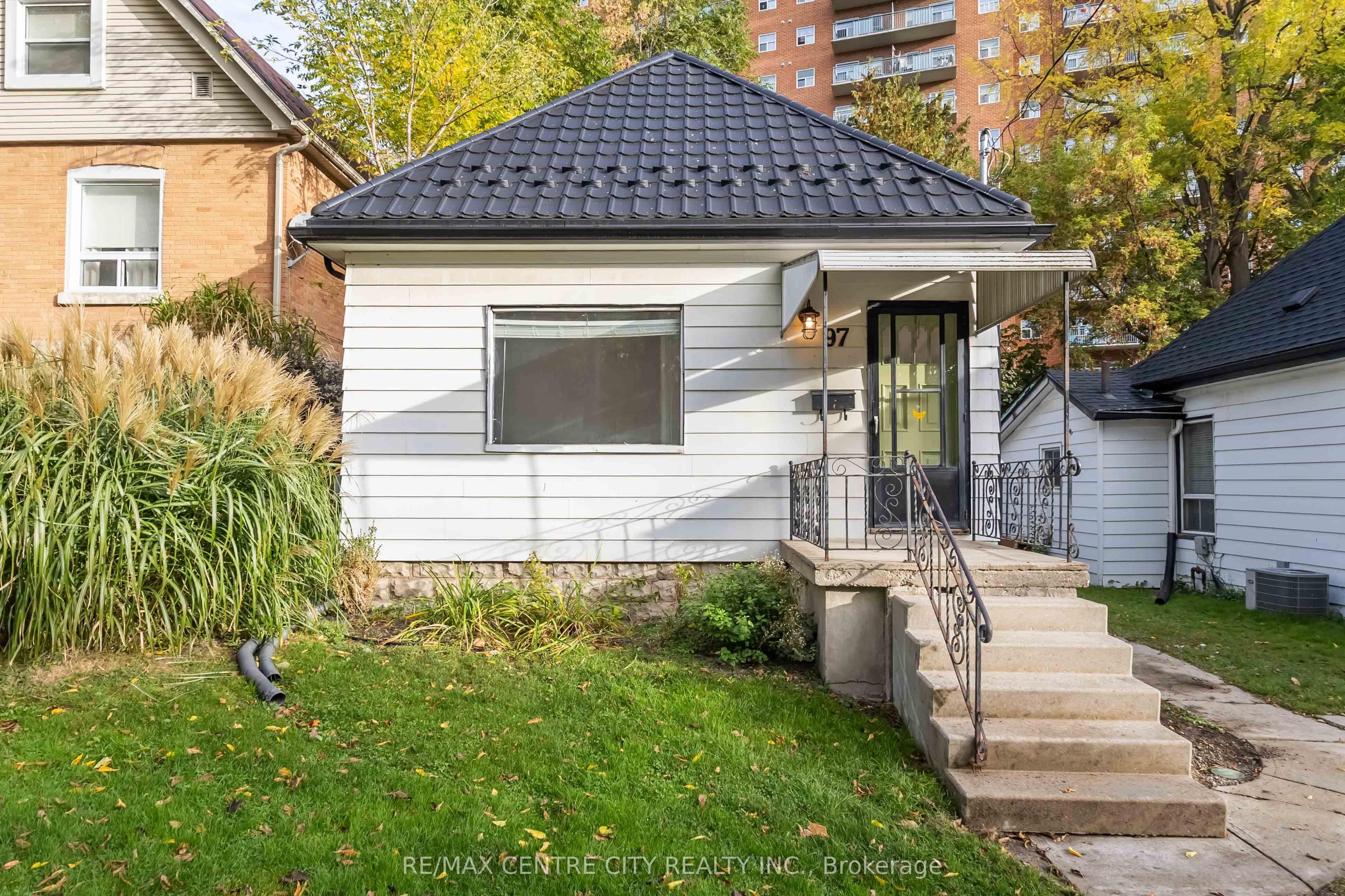 97 Walnut Street — photo 1