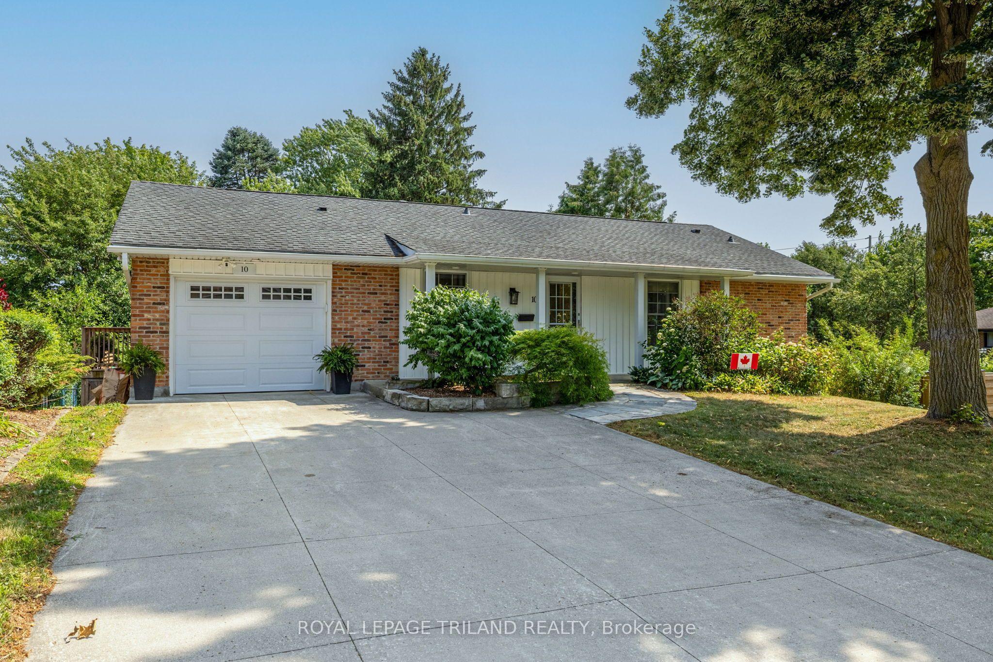 10 Plymouth Avenue — photo 1