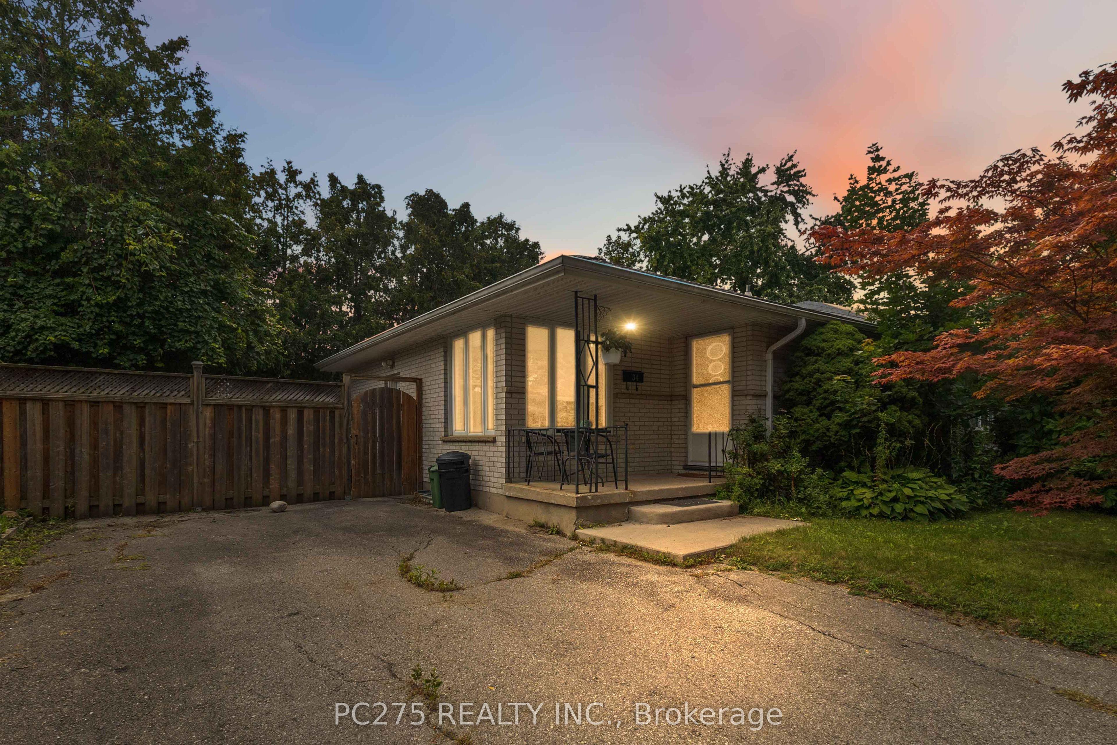 34 Oregon Road — photo 1