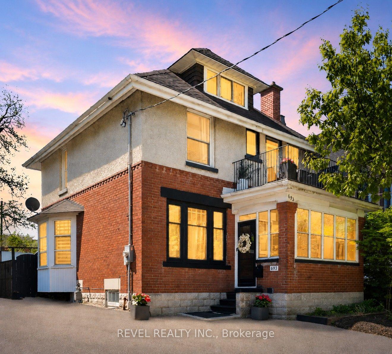 693 Queens Avenue — photo 1