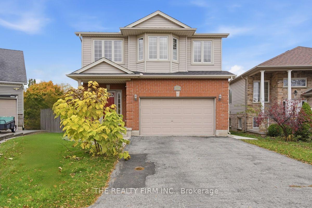 998 Queensborough Court — photo 1