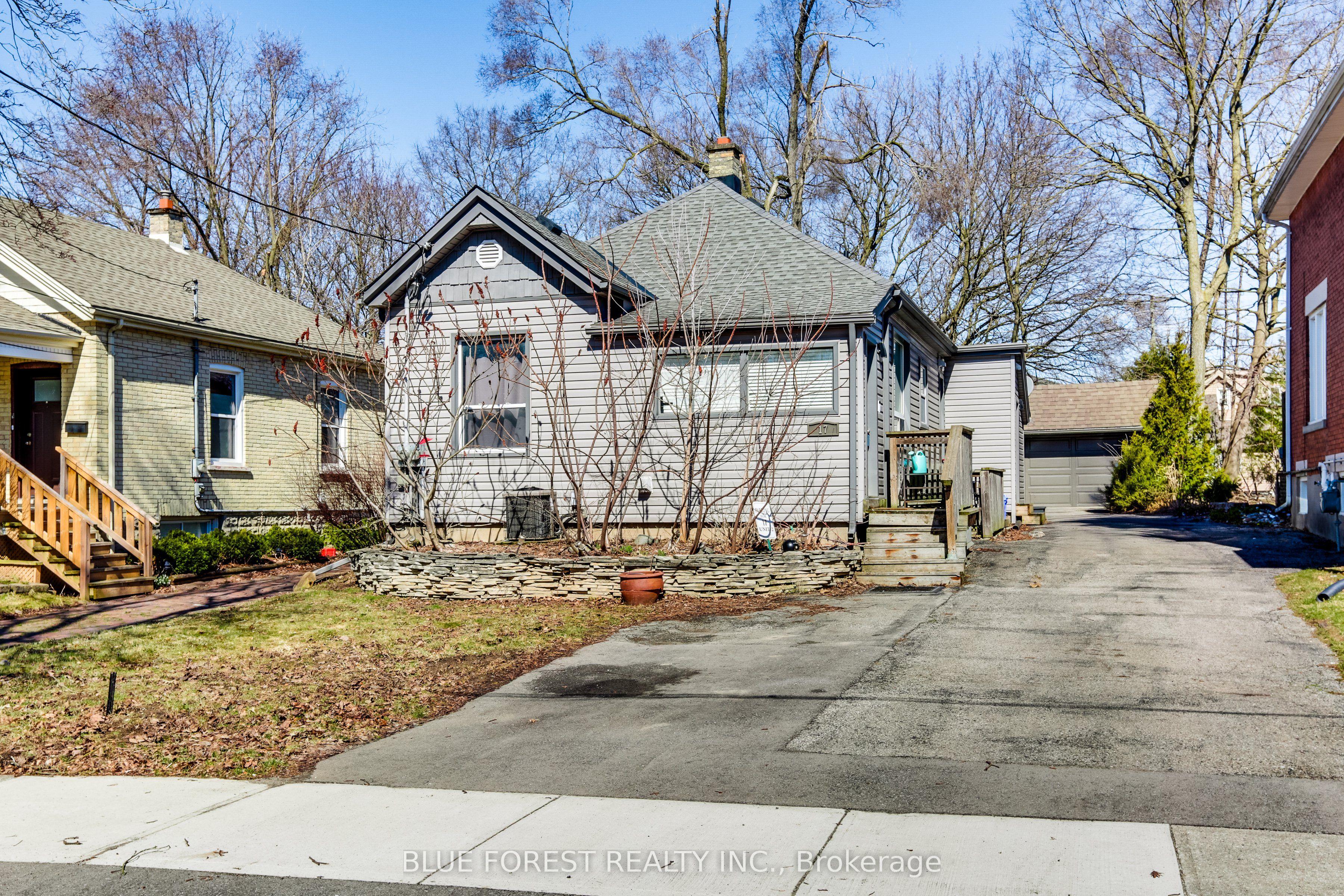 17 McDonald Avenue — photo 1