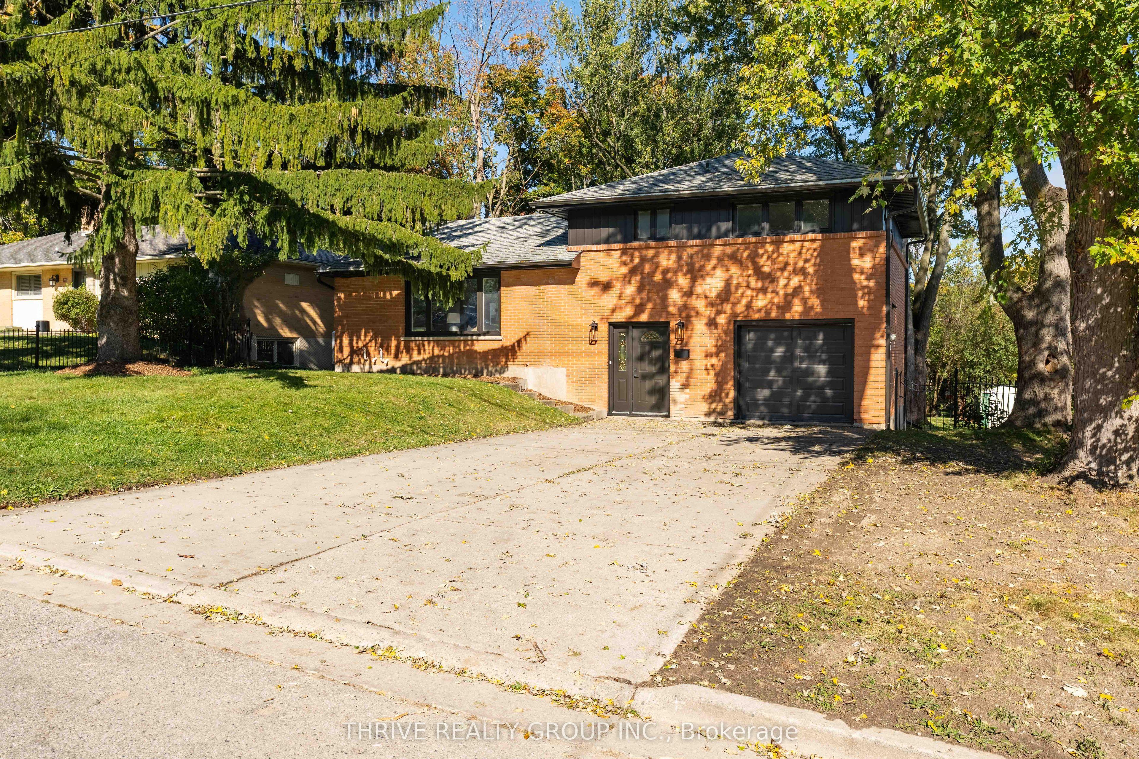 139 Deer Park Circle — photo 1