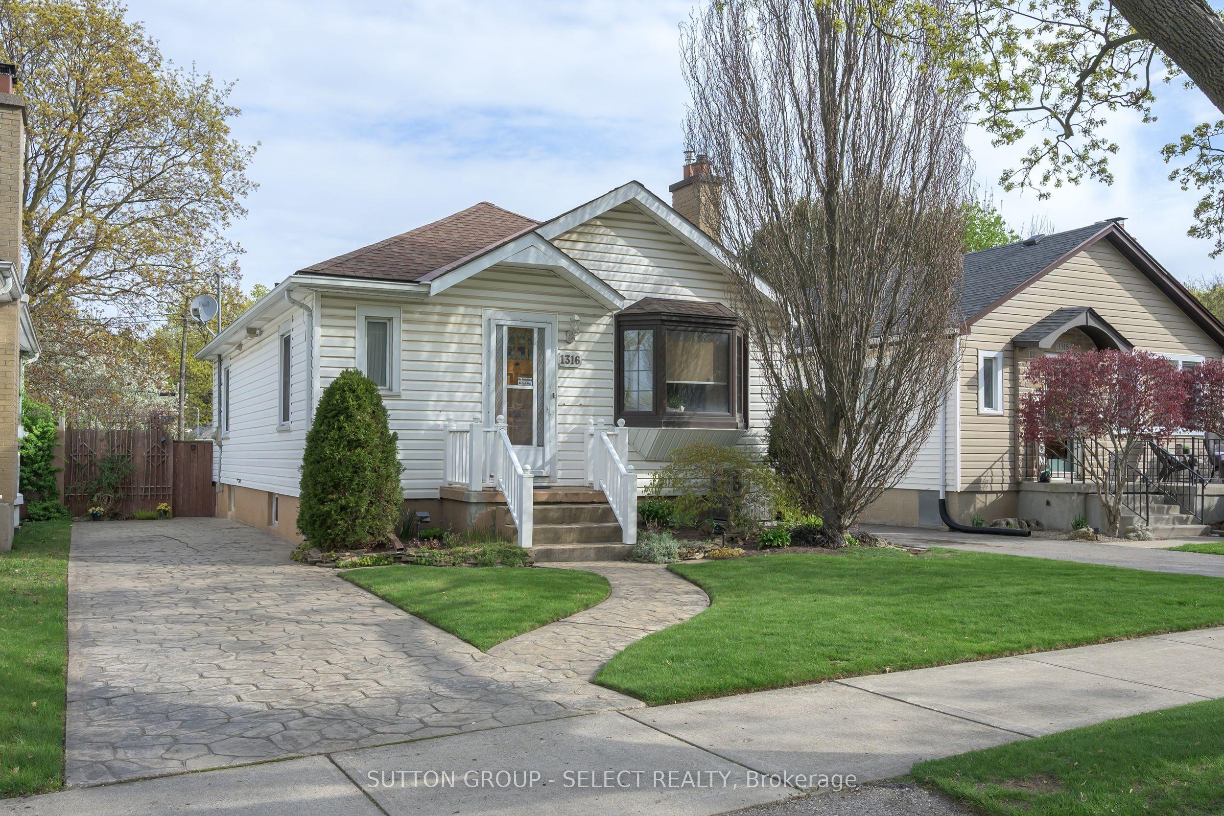 1316 Langmuir Avenue — photo 1