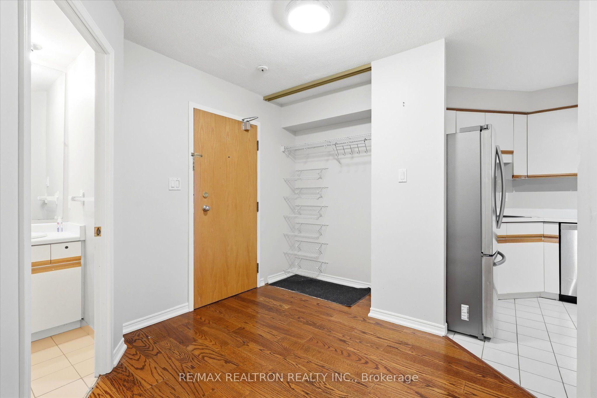 695 Richmond Street, Unit 1006 — photo 1