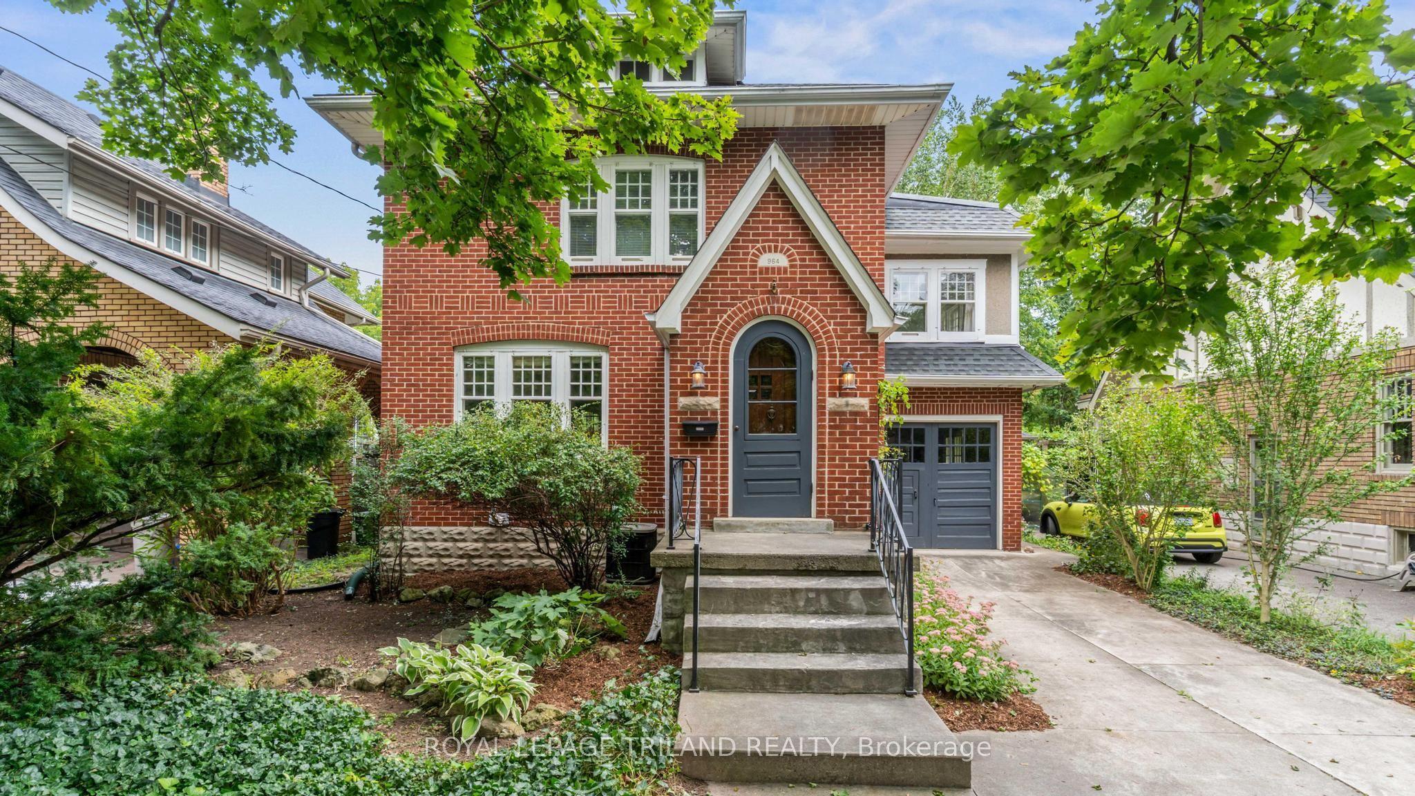 964 MAITLAND Street — photo 1