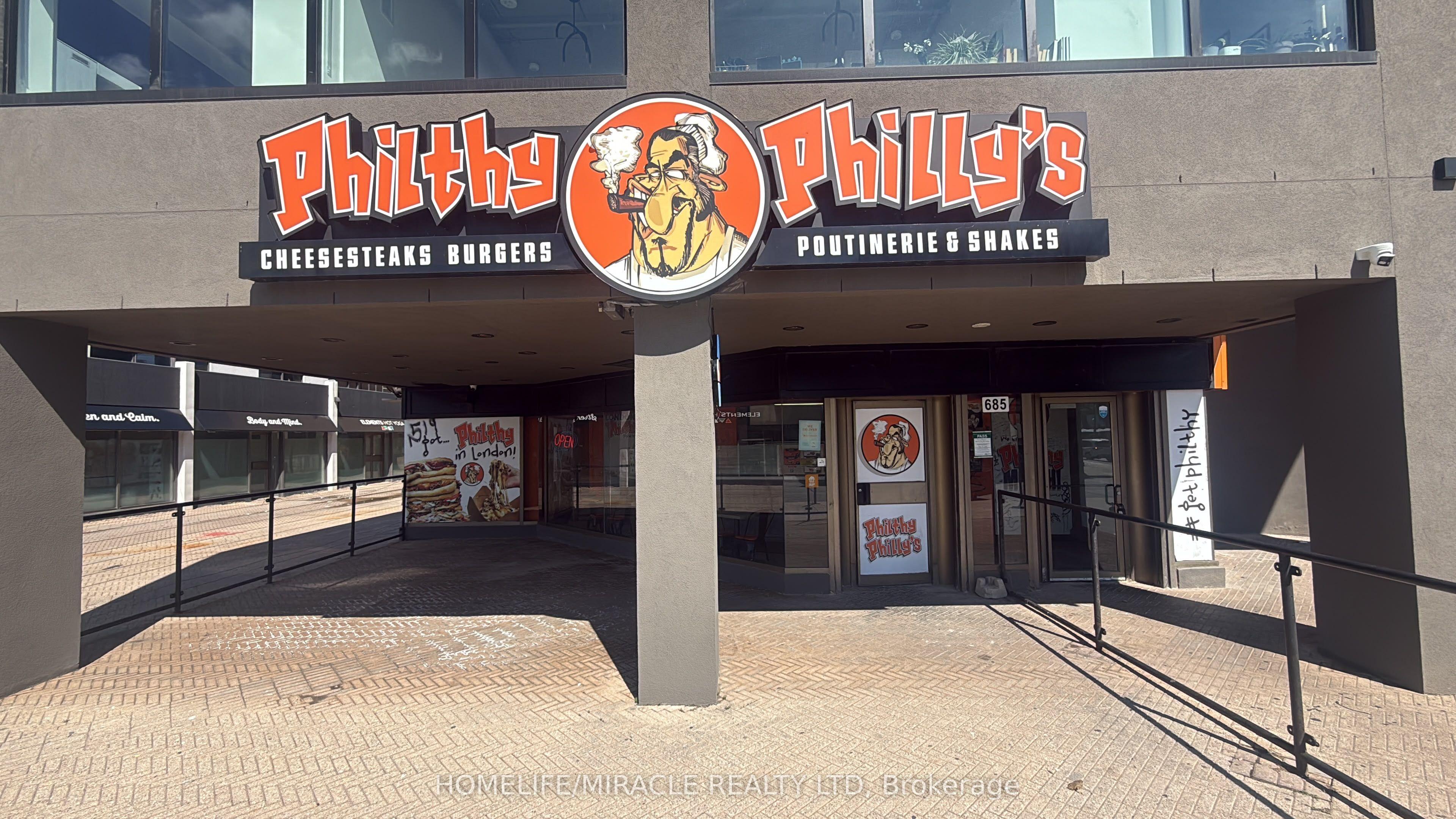 685 RICHMOND Street — photo 1