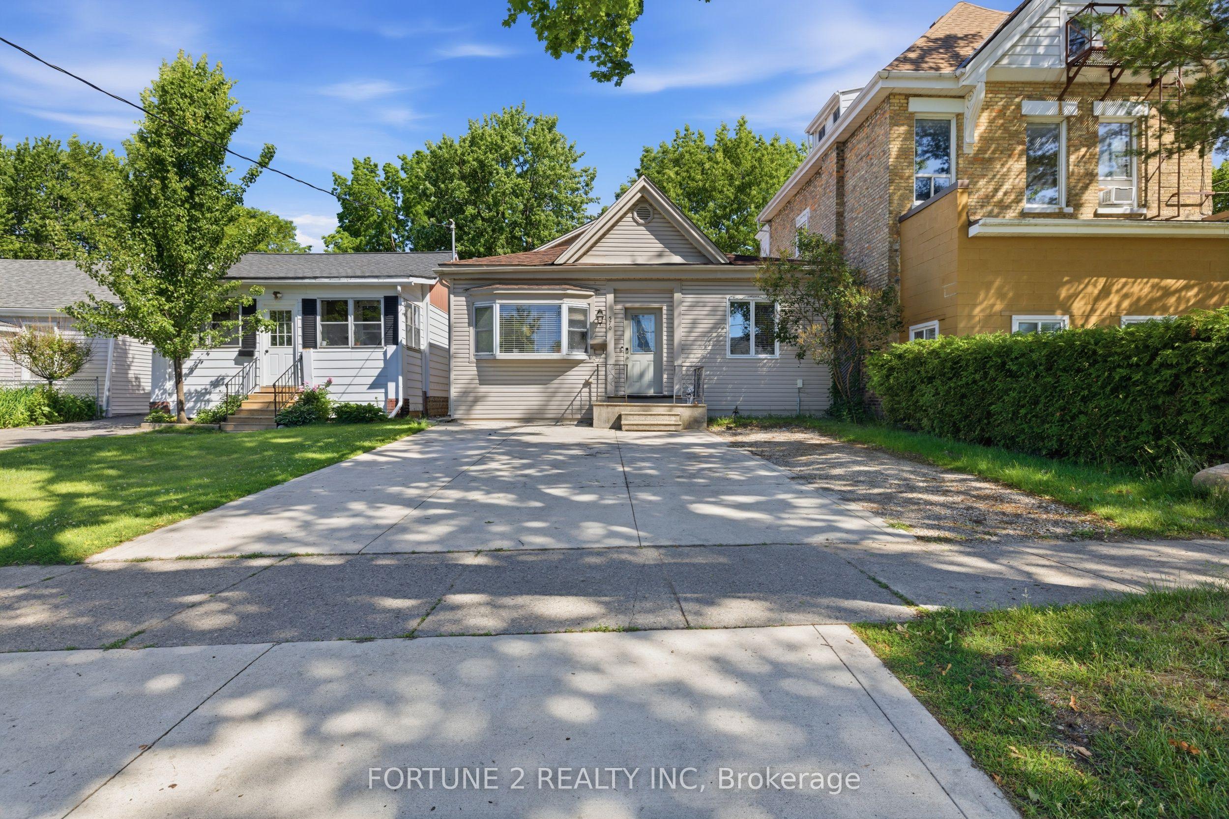 570 Pall Mall Street — photo 1