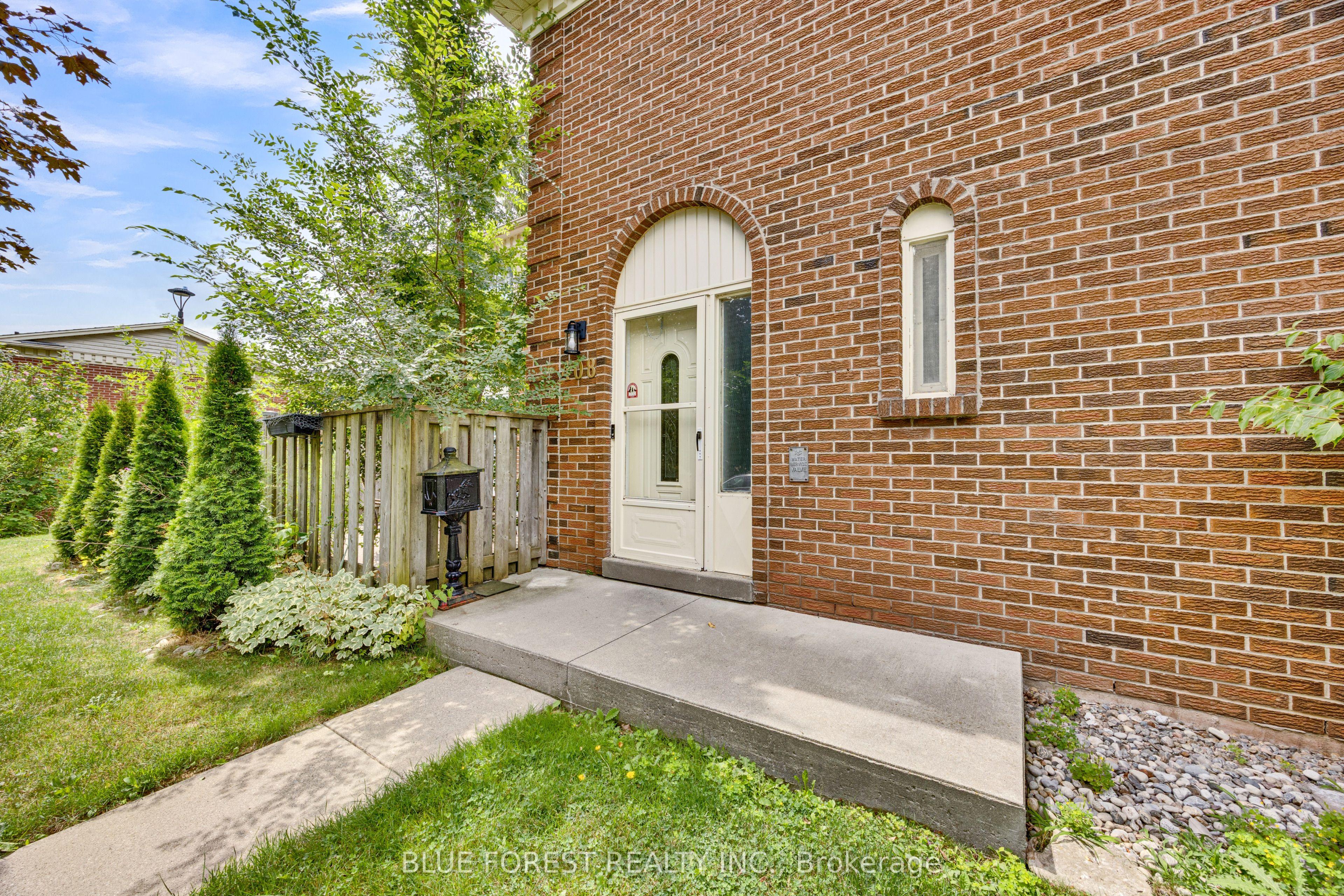 408 Homestead Court, Unit 28 — photo 1
