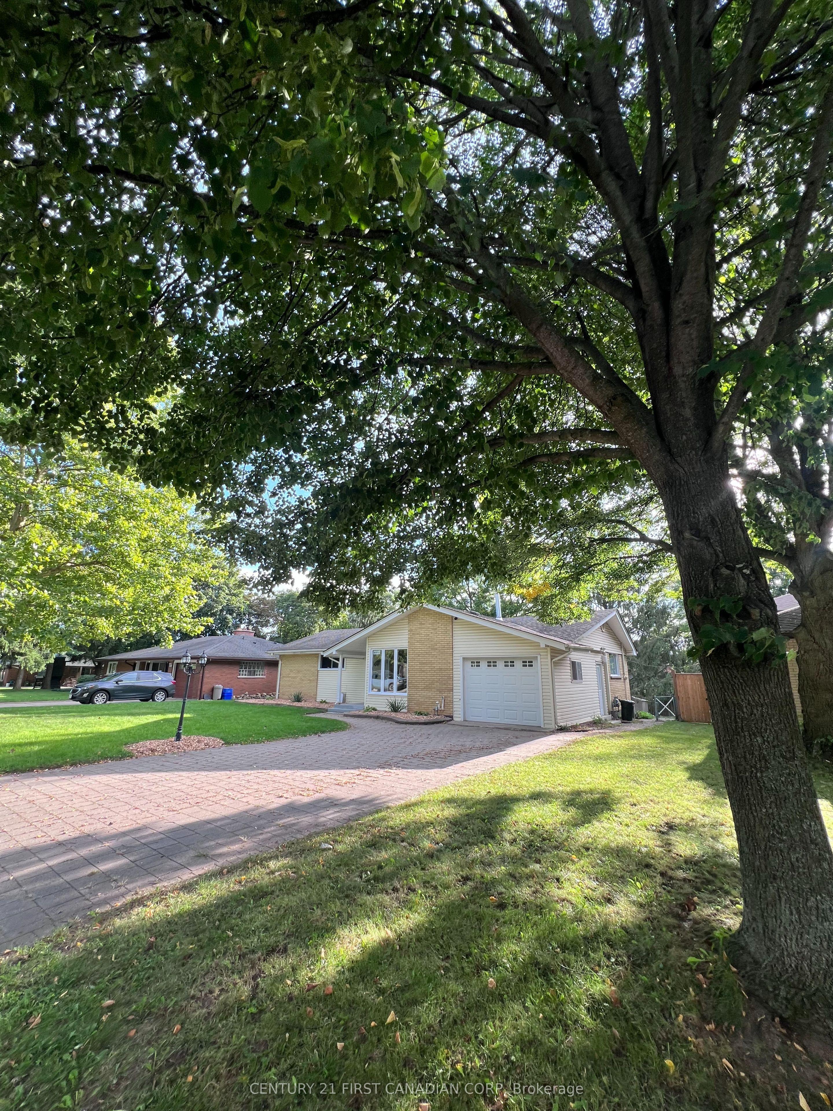 604 Headley Drive — photo 1