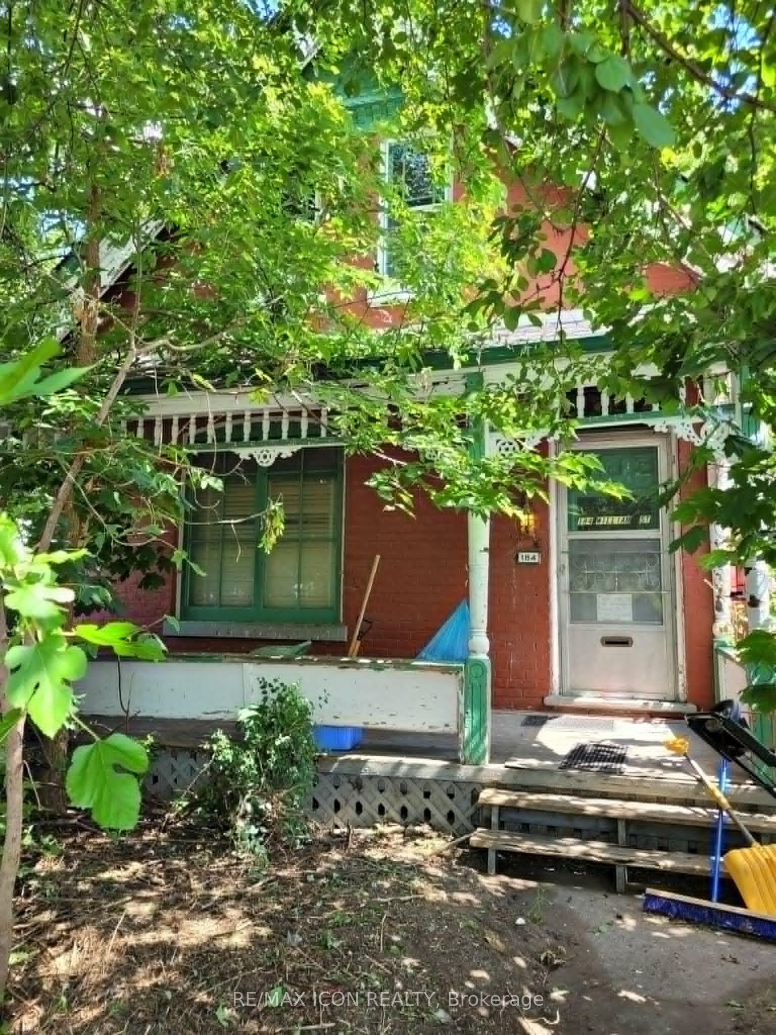 184 William Street — photo 1