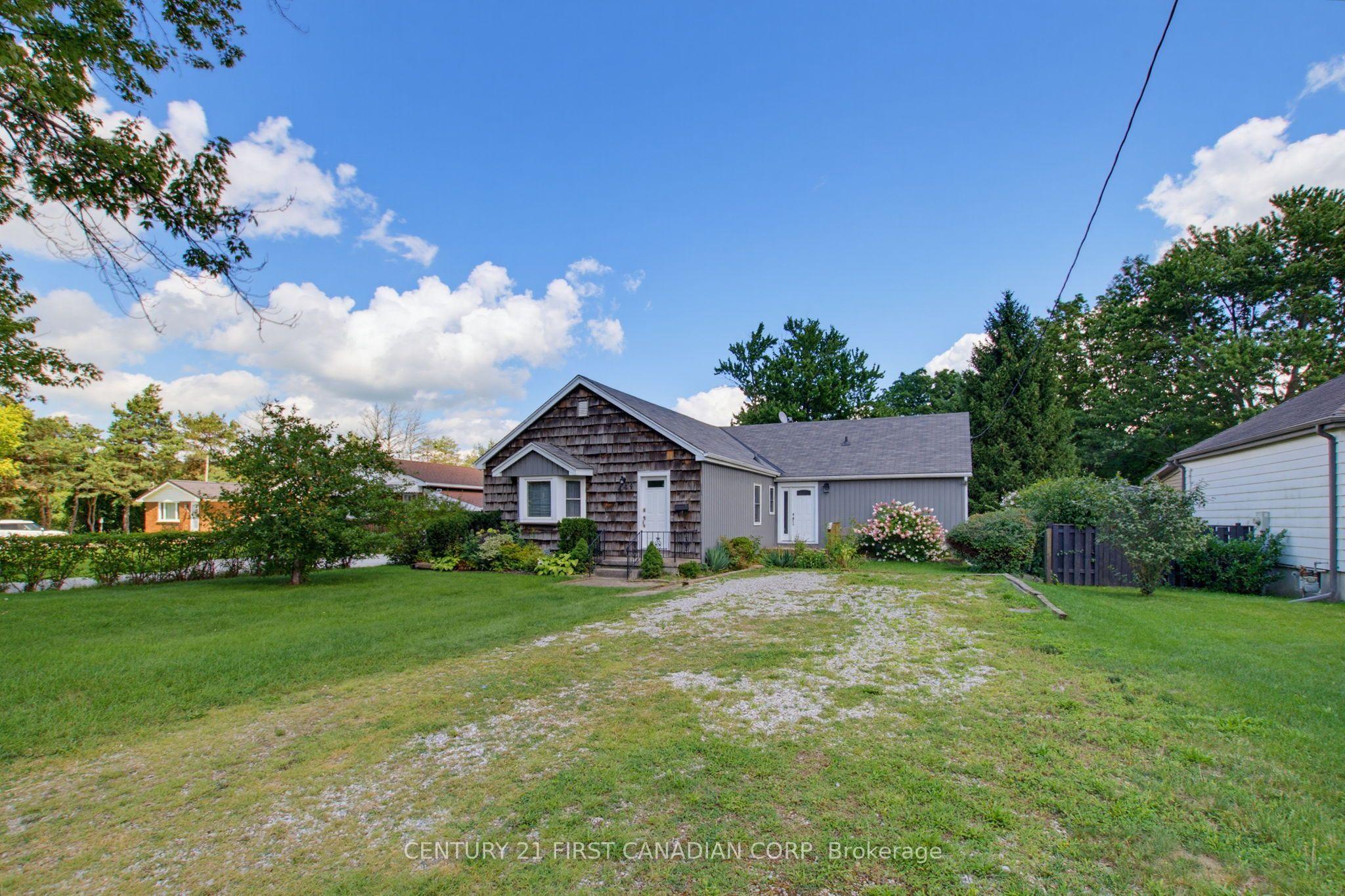 444 Forest Lawn Avenue — photo 1
