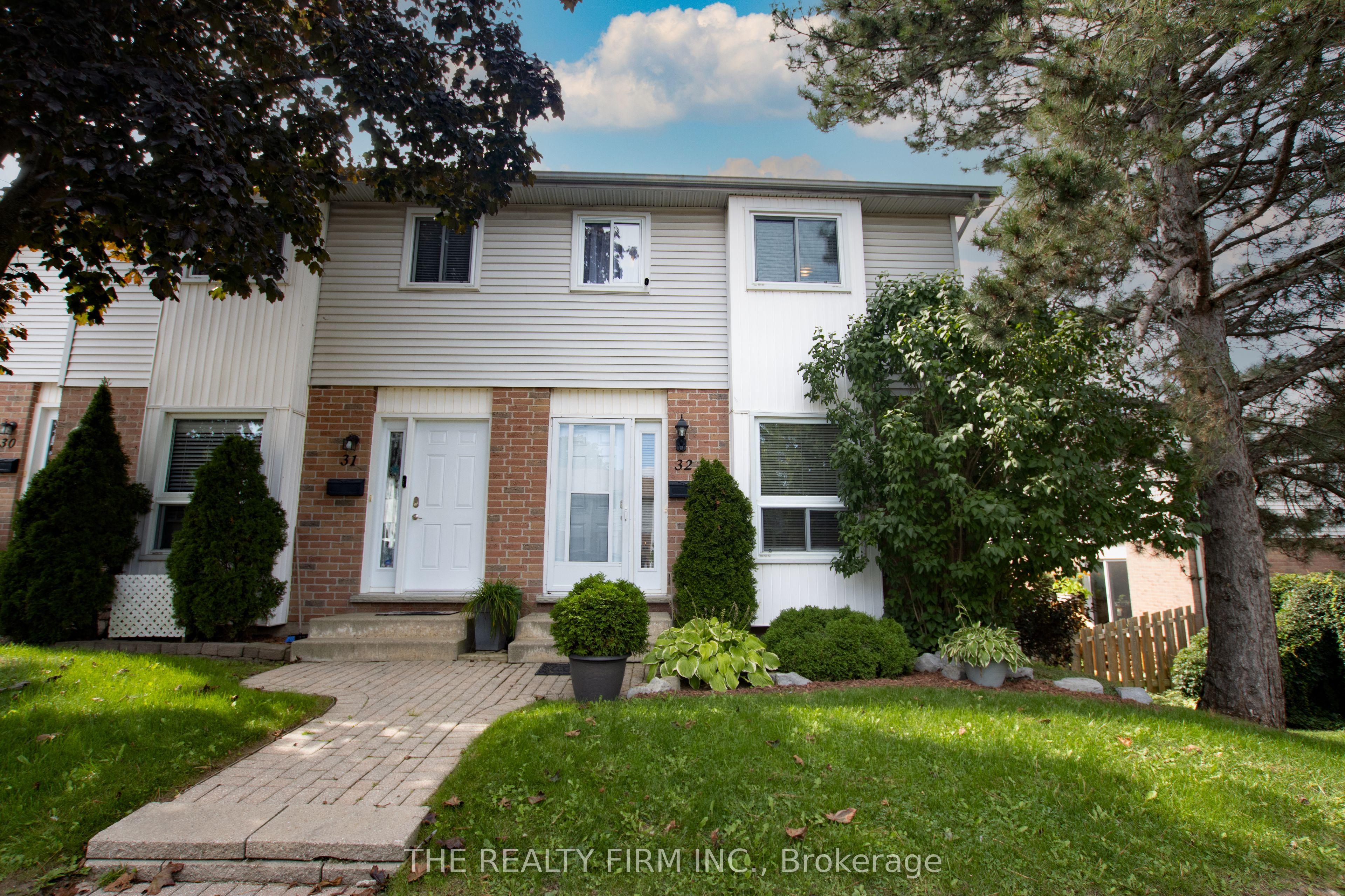 110 Deveron Crescent, Unit 32 — photo 1