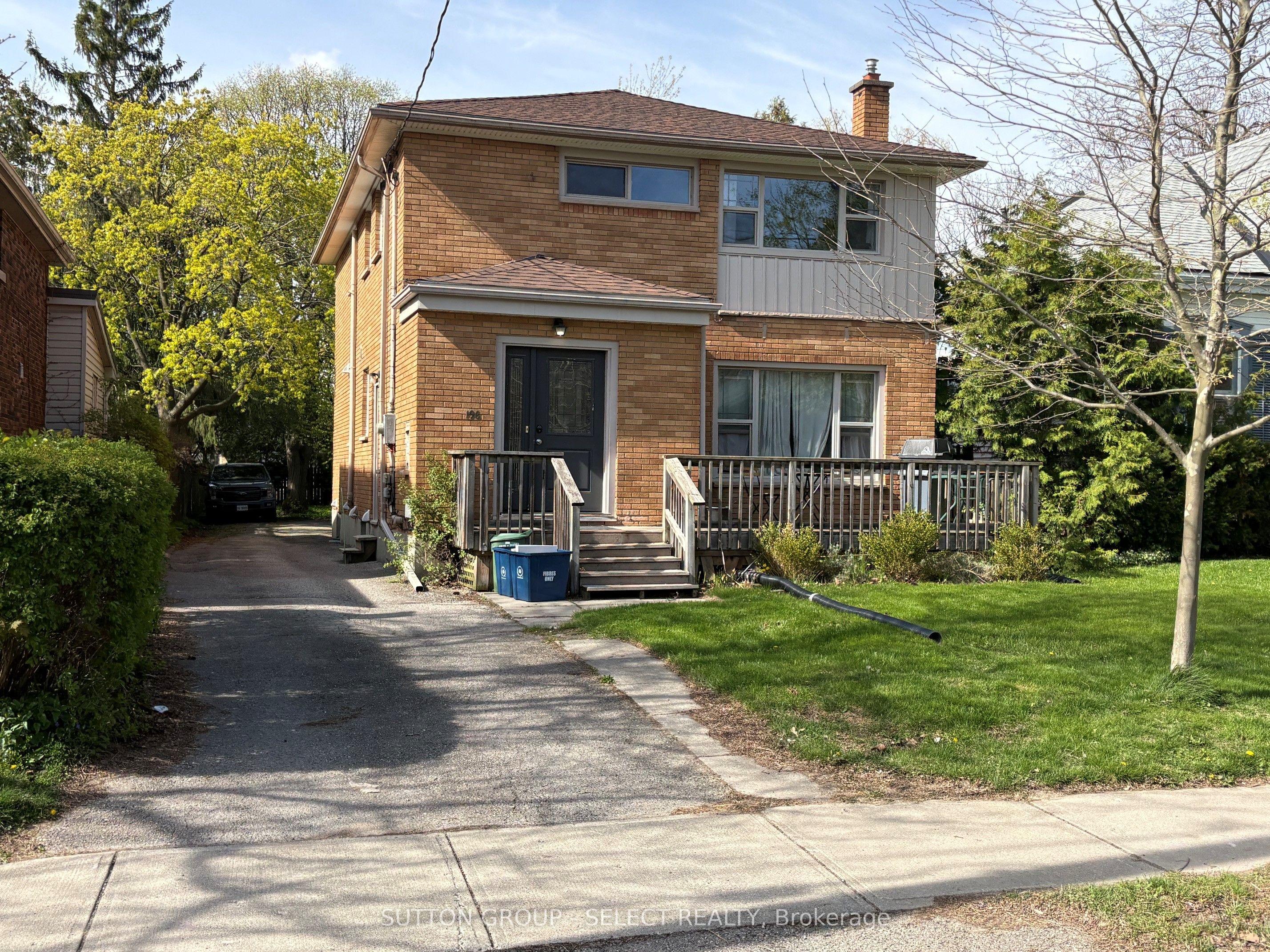 196 Emery Street E — photo 1