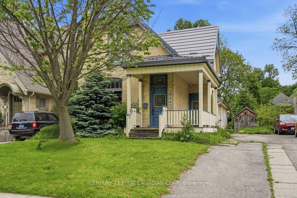 834 Colborne Street — photo 1