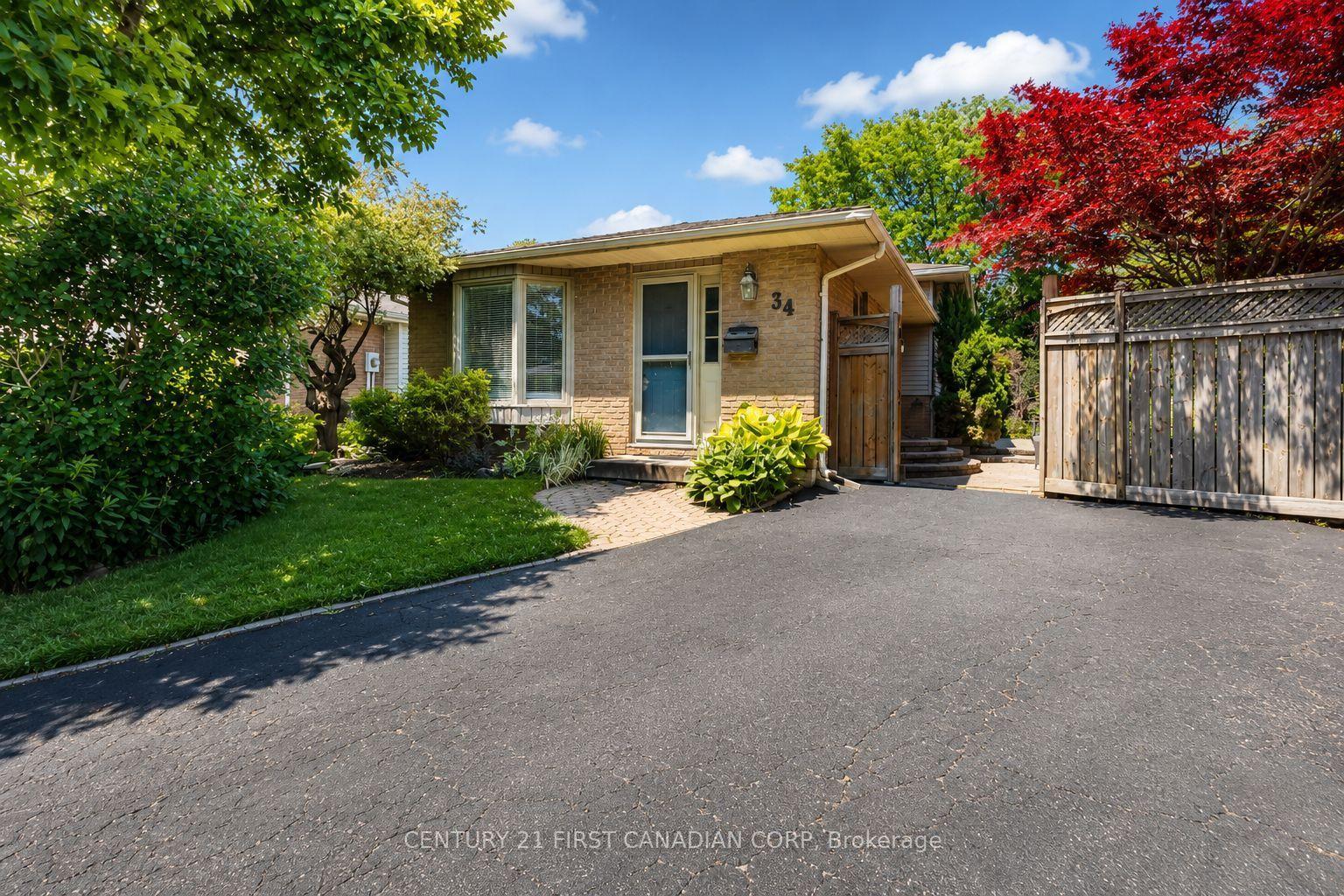 34 Speight Court — photo 1