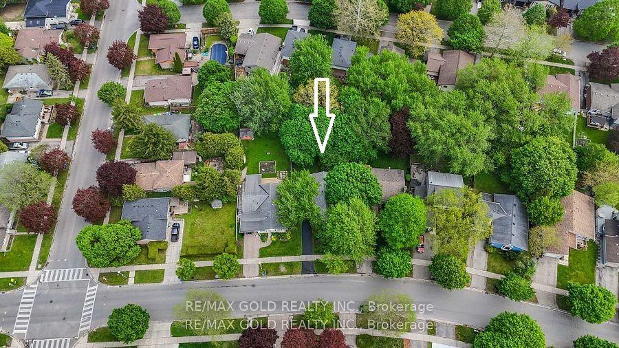 1588 Aldersbrook Road — photo 1