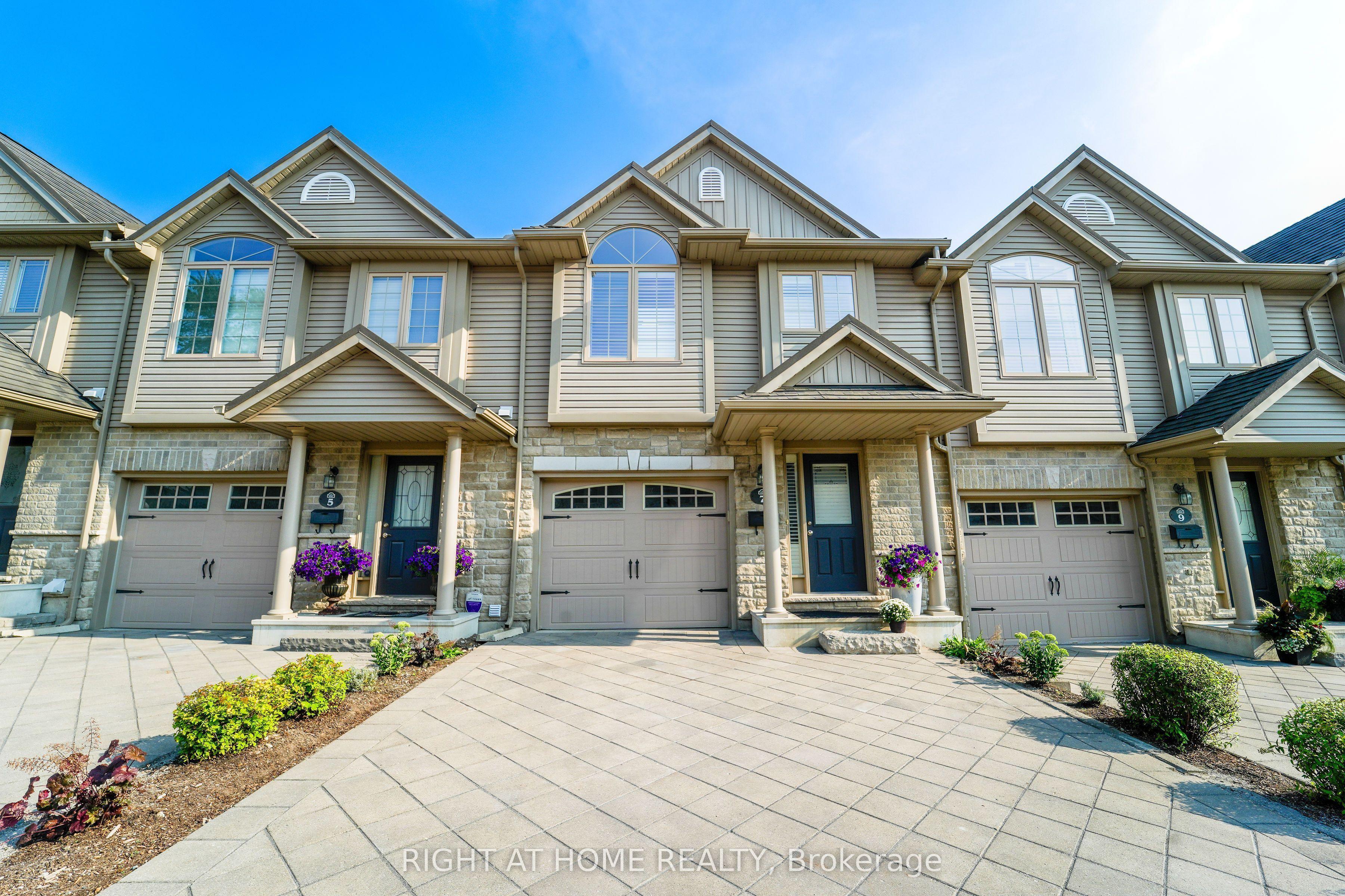582 Hyde Park Road, Unit 7 — photo 1